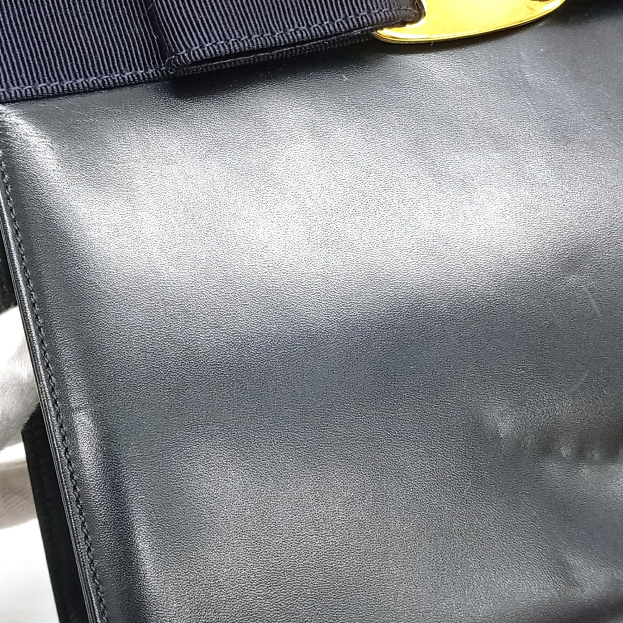 Salvatore Ferragamo Navy Leather Handbag (Pre-Owned)