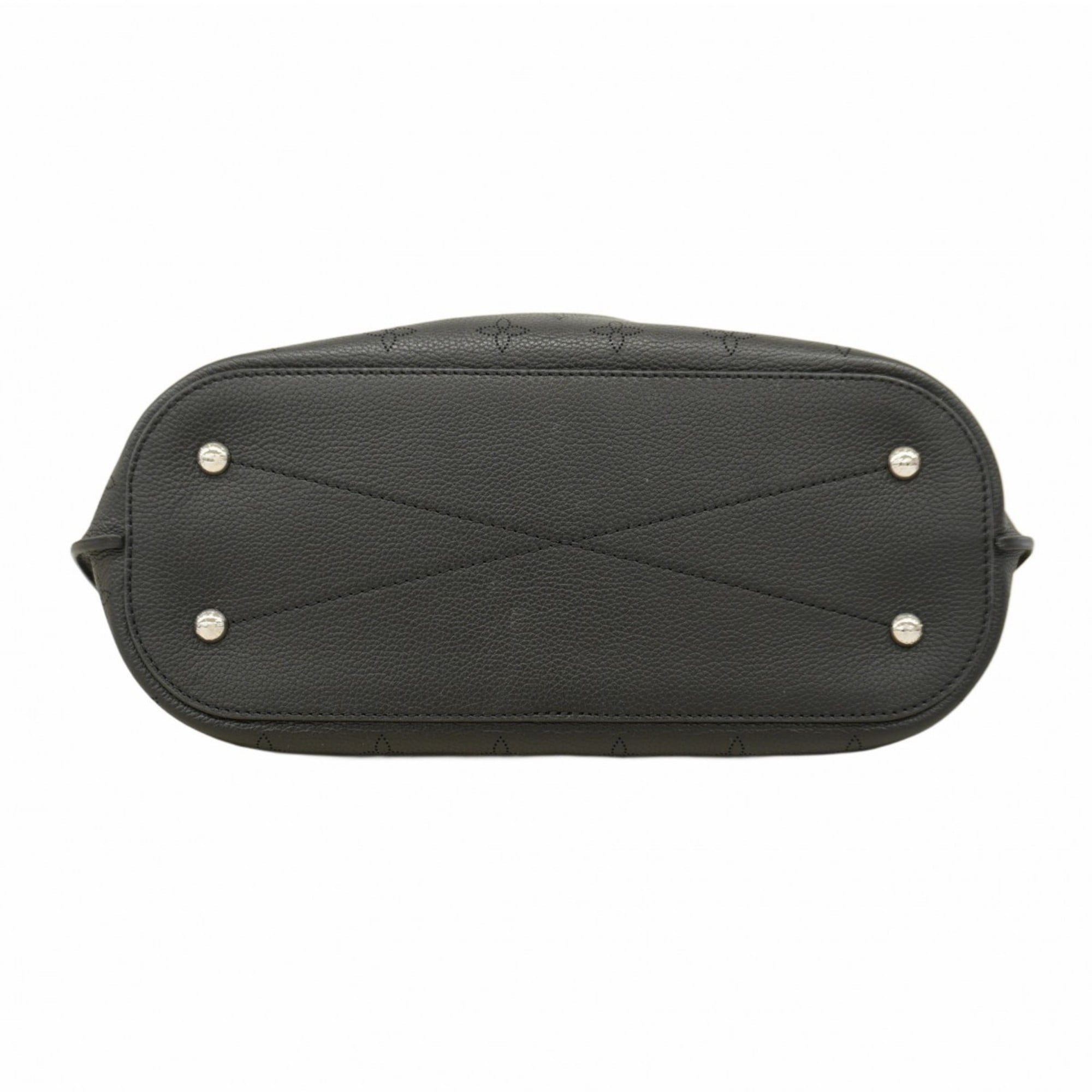 Louis Vuitton Noir Handbag (Pre-Owned)
