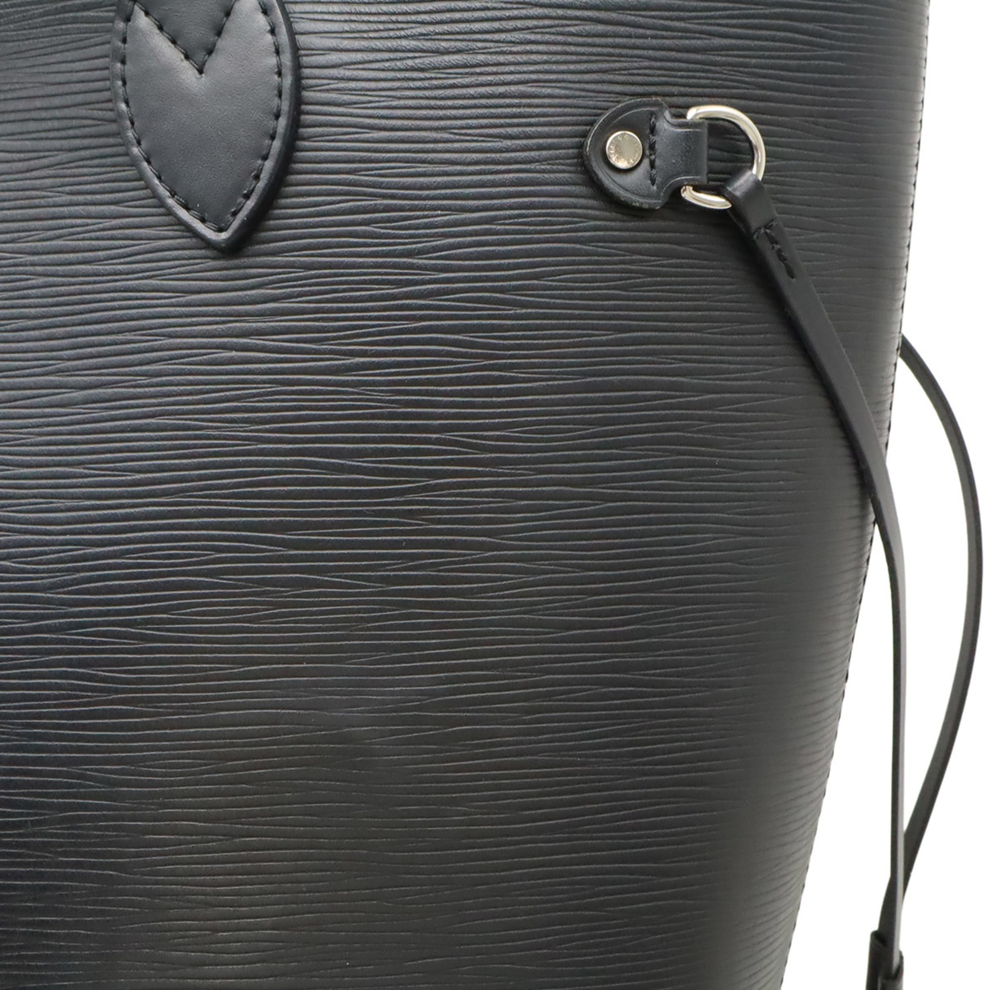 Louis Vuitton Black Noir Epi Leather Pouch Shoulder Bag Tote Bag (Pre-Owned)