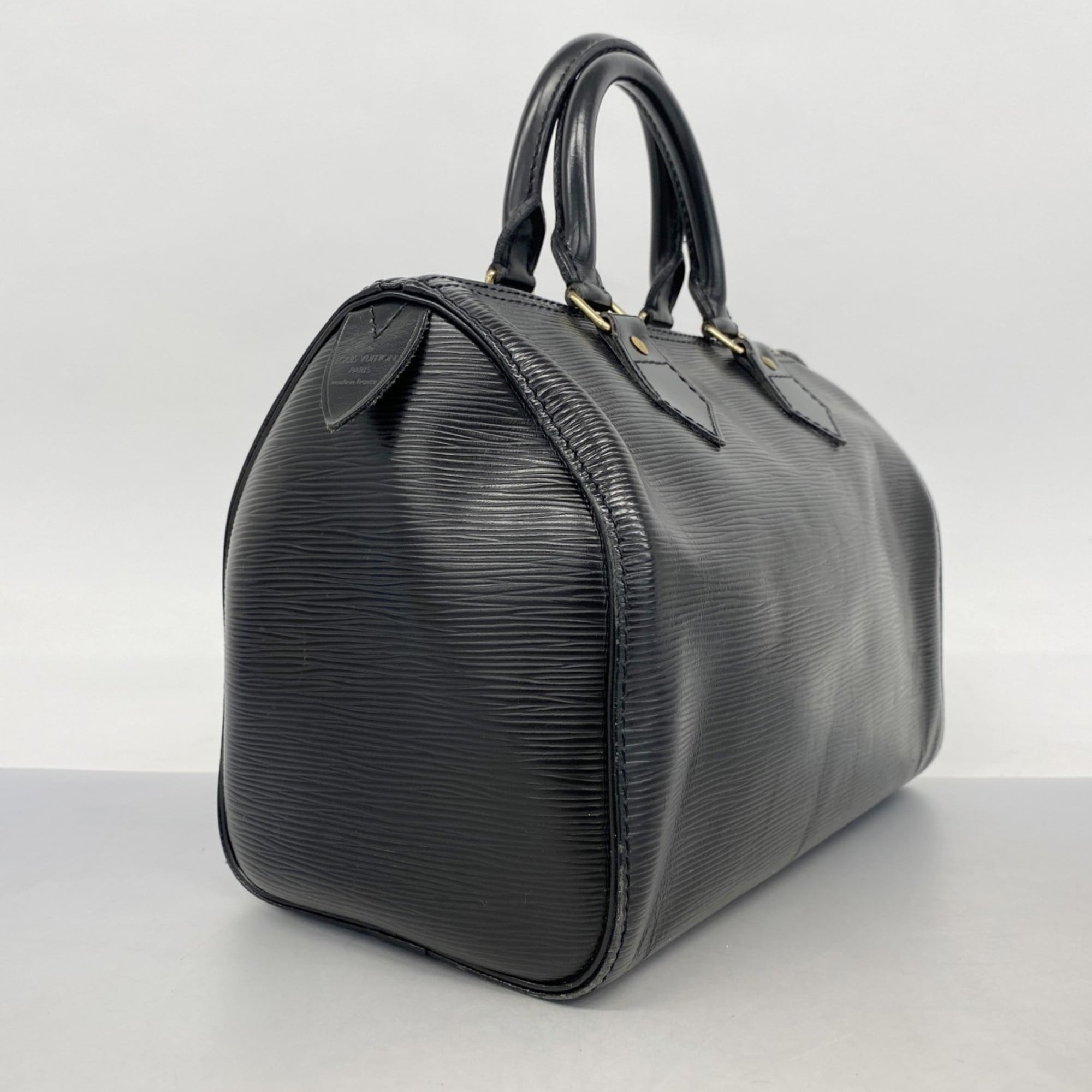 Louis Vuitton Noir Handbag (Pre-Owned)