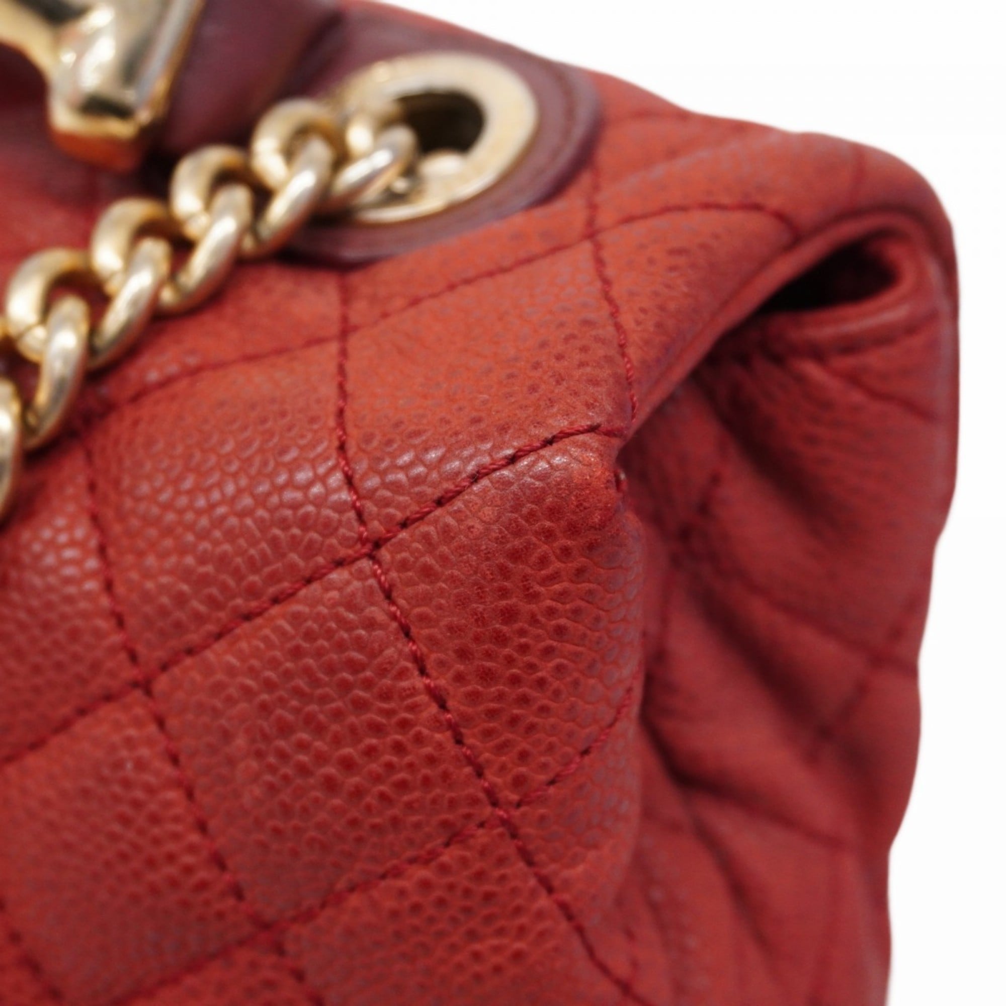 Chanel Red Color Grained Calfskin Handbag (Pre-Owned)