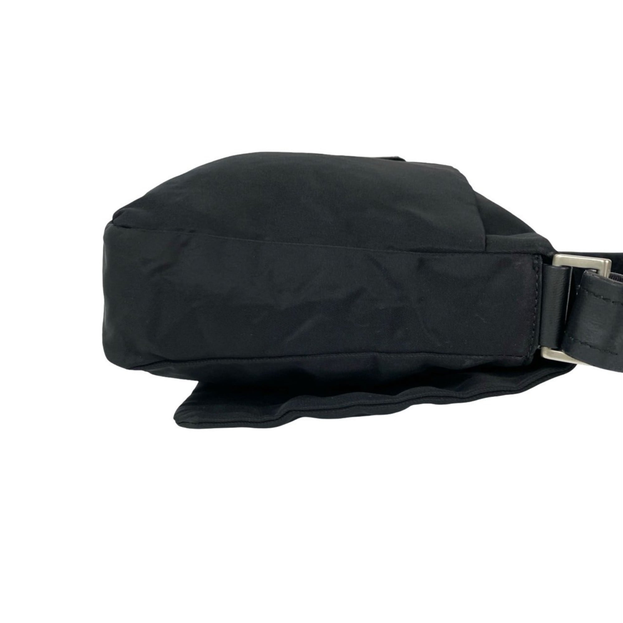Prada Black Nylon Leather Pochette Shoulder Bag (Pre-Owned)