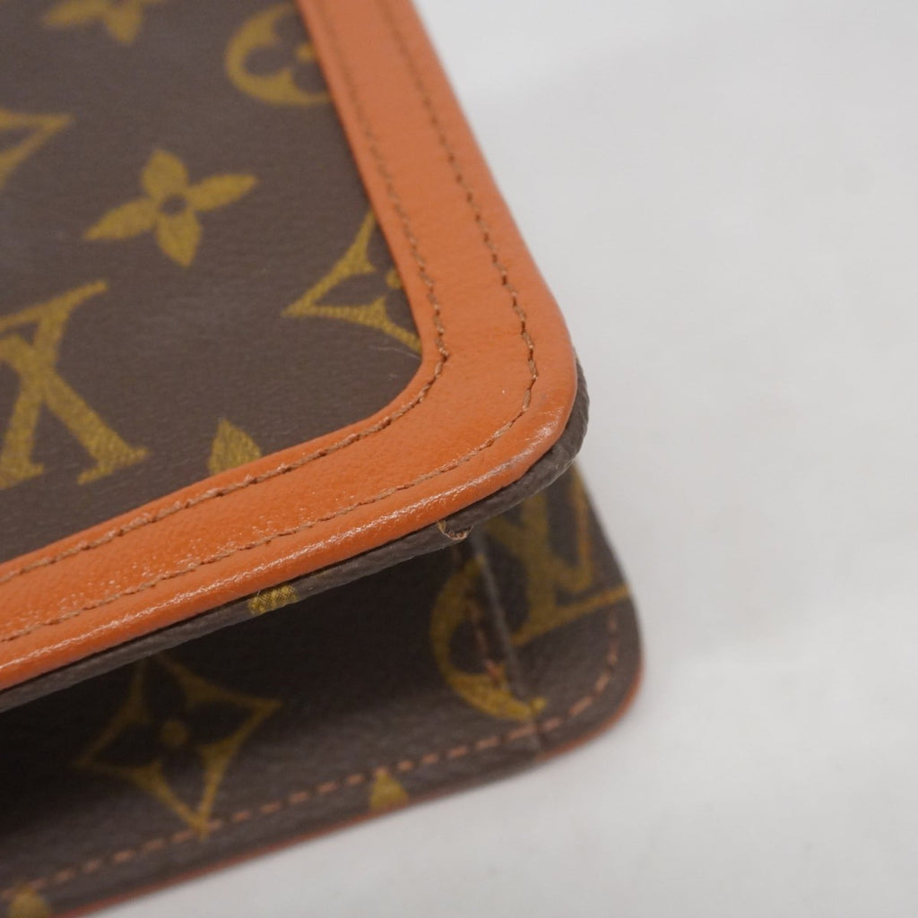 Louis Vuitton Brown Clutch Bag Pochette (Pre-Owned)