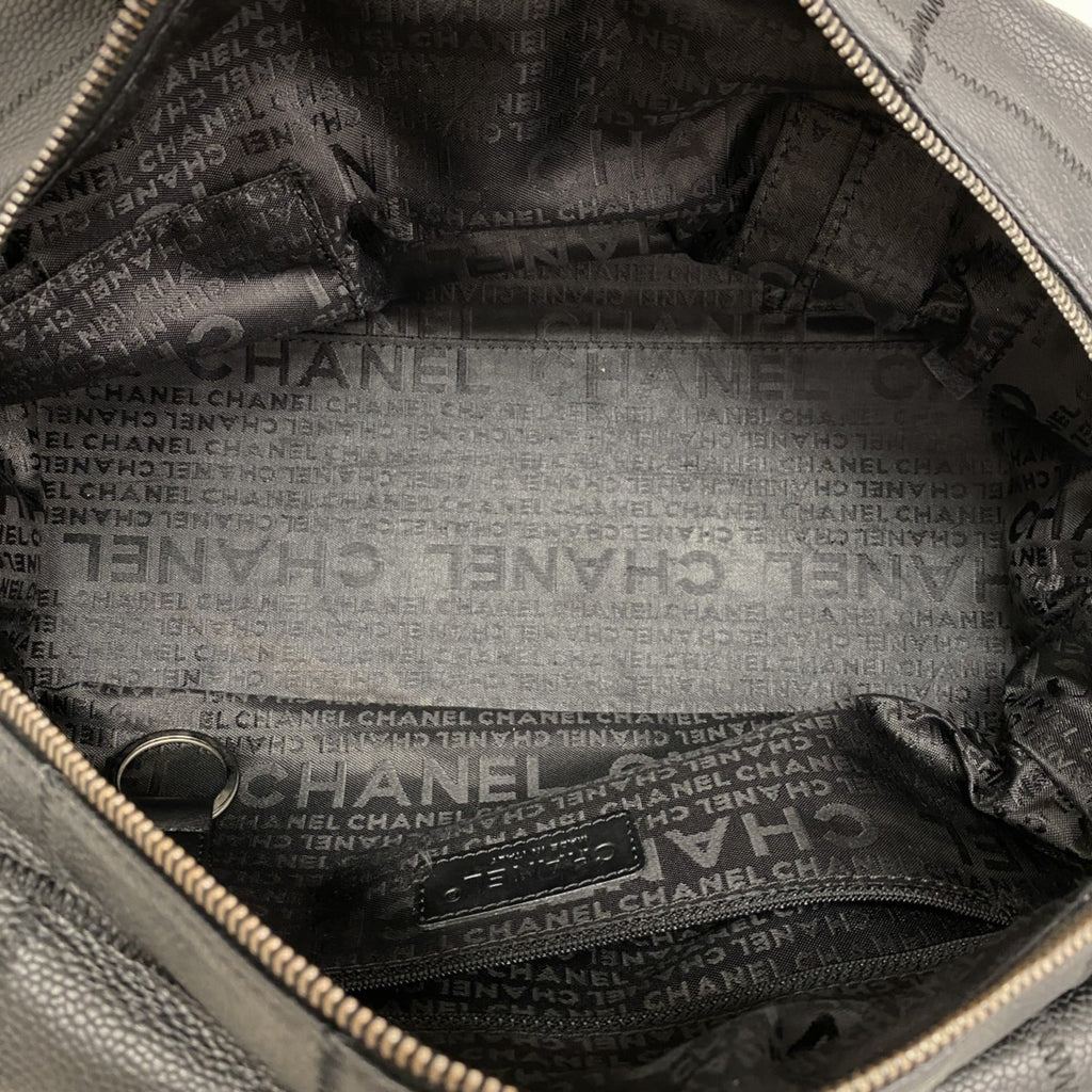 Chanel Black Grained Calfskin Shoulder Bag (Pre-Owned)