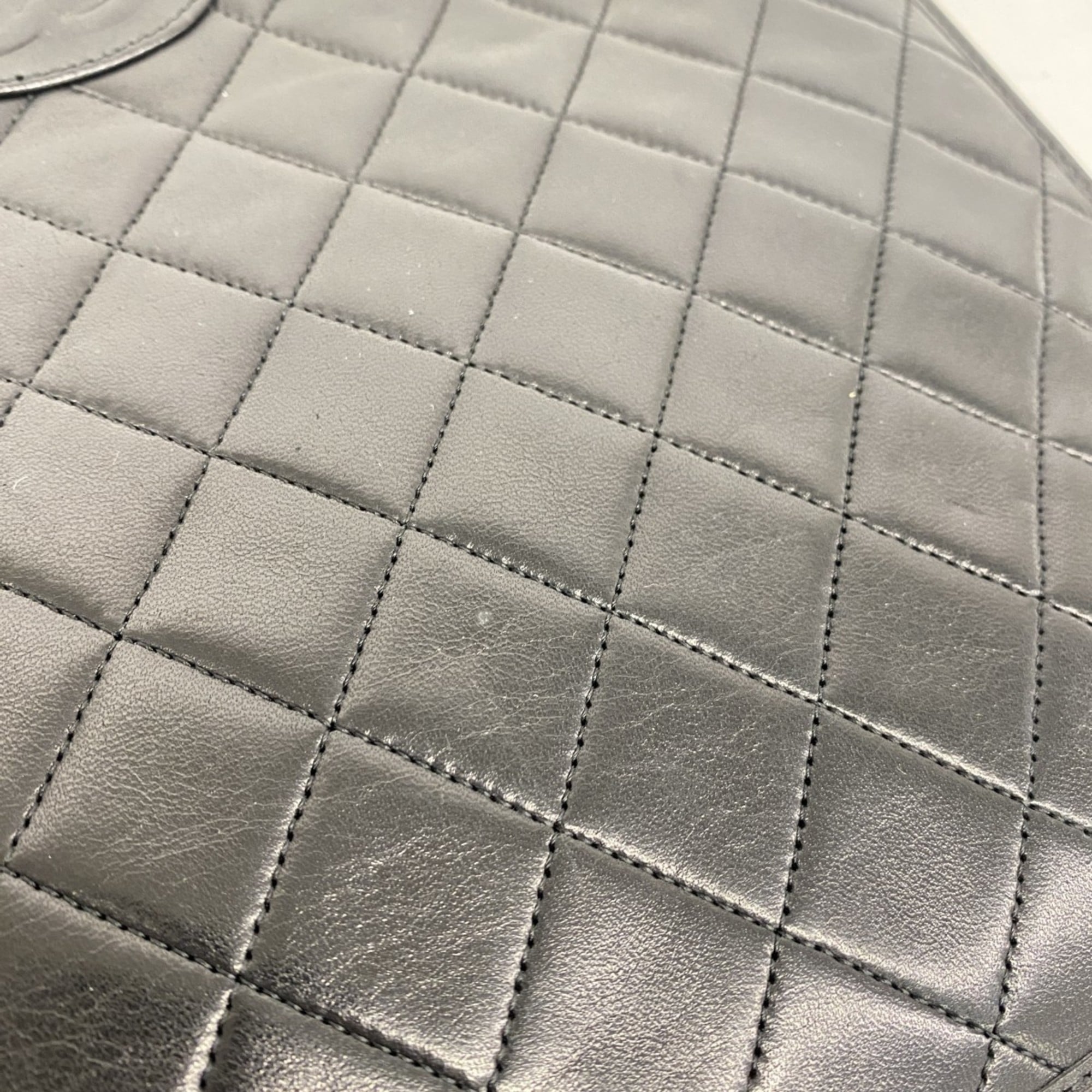 Chanel Black Leather Tote Bag (Pre-Owned)