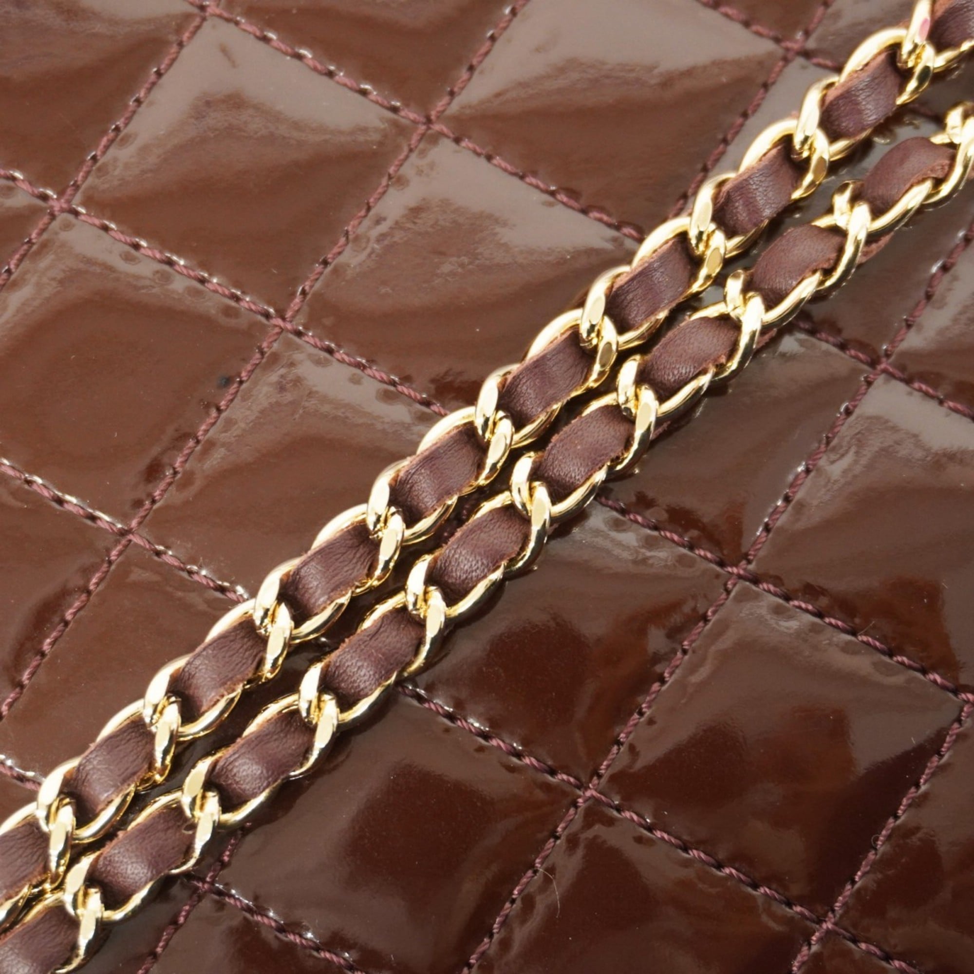 Chanel Bordeaux Patent Leather Chain/Shoulder Wallet (Pre-Owned)