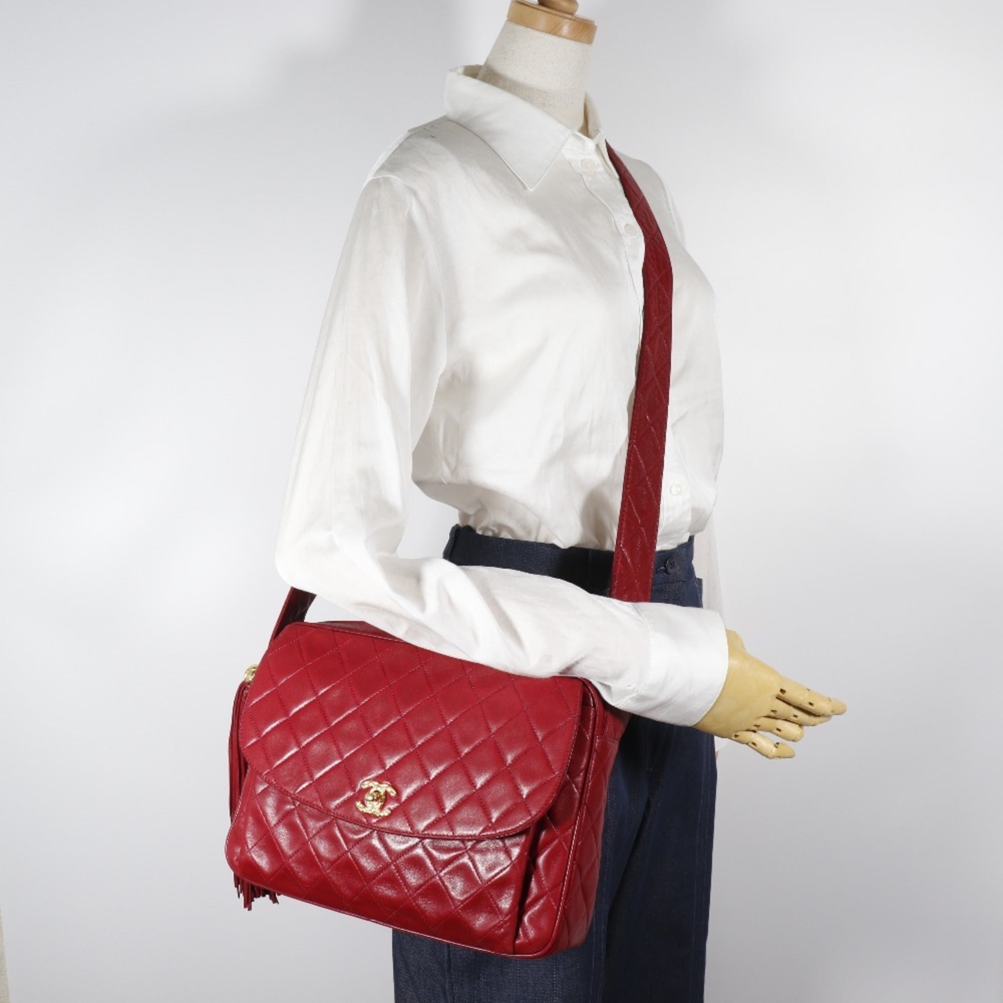 Chanel Matelasse Red Color Leather Shoulder Bag (Pre-Owned)