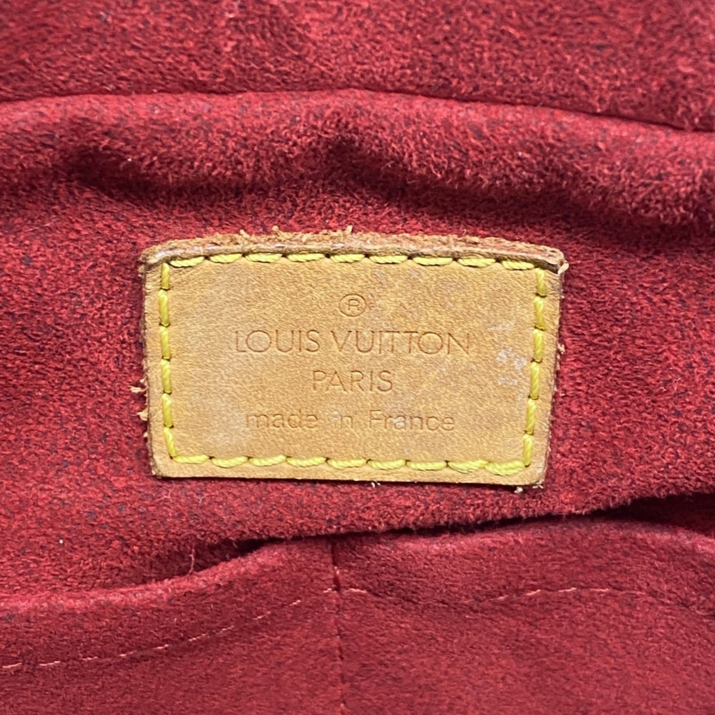 Louis Vuitton Brown Shoulder Bag (Pre-Owned)