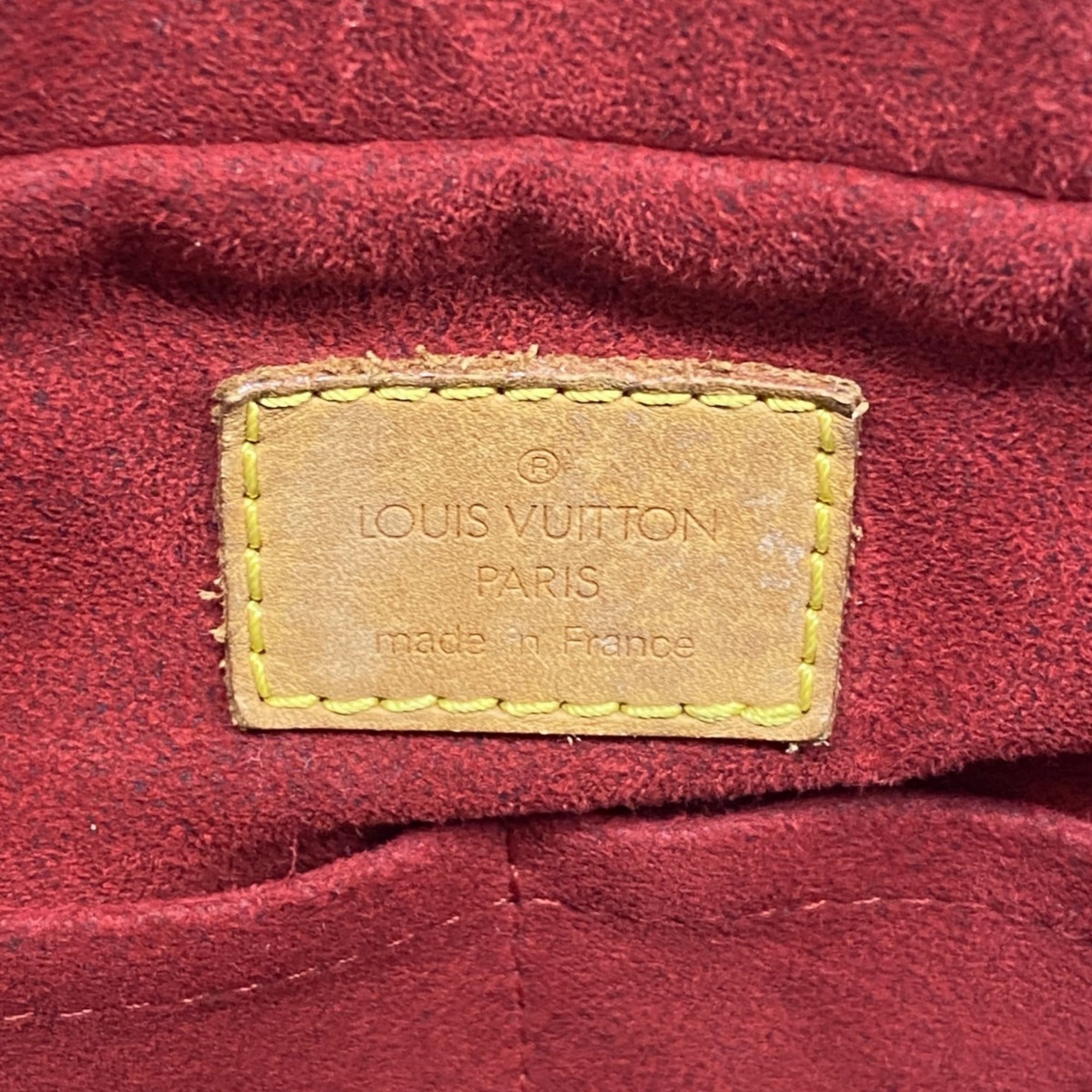 Louis Vuitton Brown Shoulder Bag (Pre-Owned)