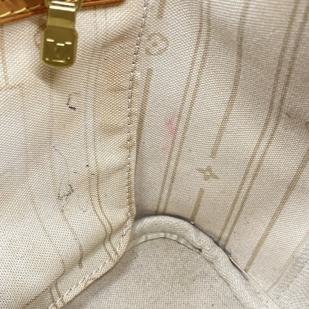 Louis Vuitton White Tote Bag (Pre-Owned)