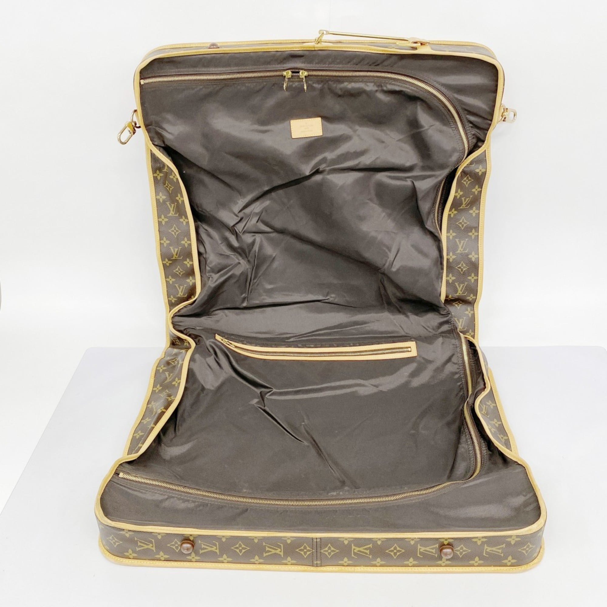 Louis Vuitton Brown Garment Case (Pre-Owned)