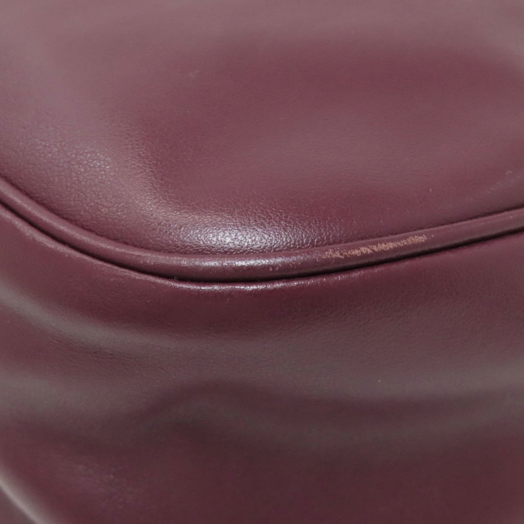 Salvatore Ferragamo Bordeaux Leather Shoulder Bag (Pre-Owned)