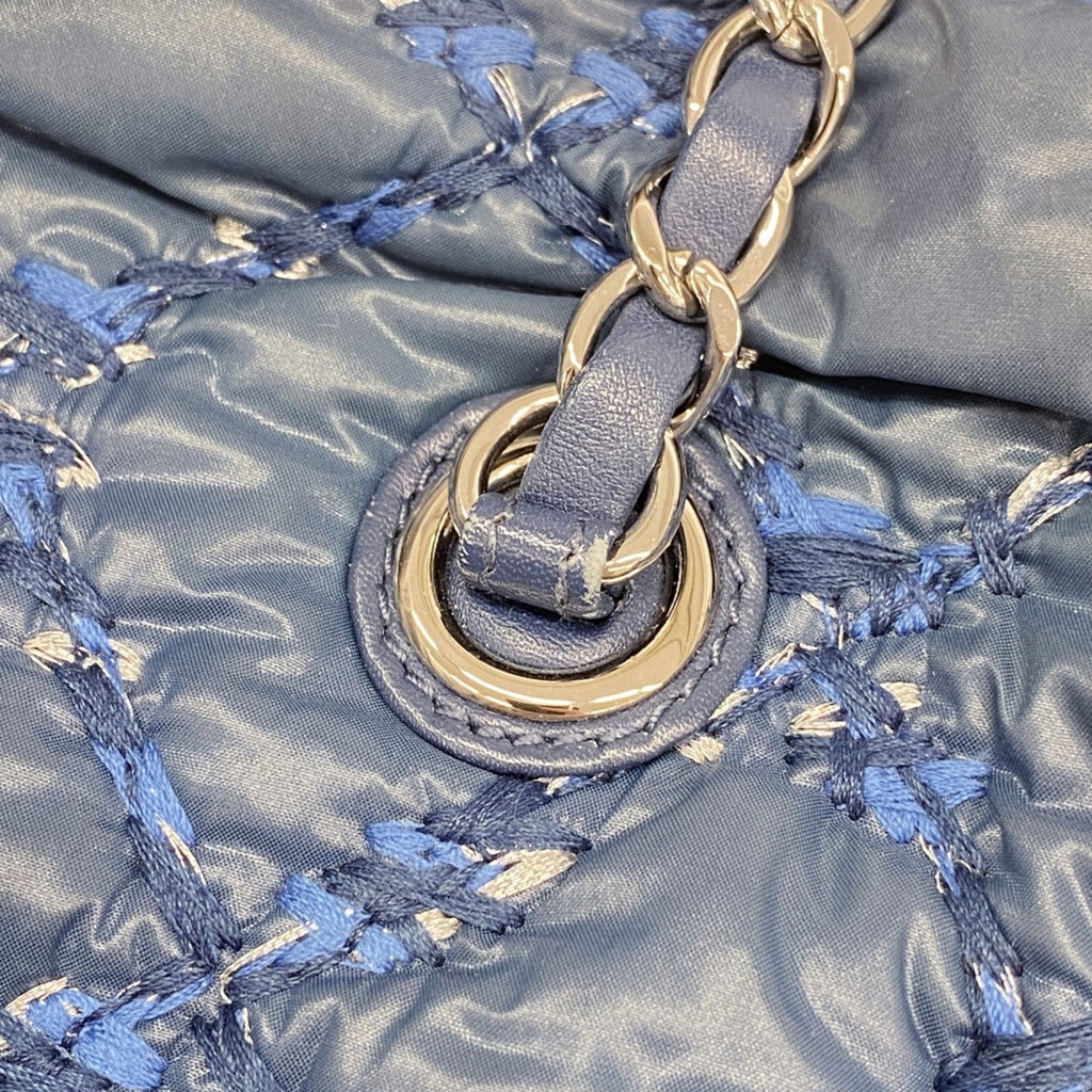 Chanel Blue Nylon Shoulder Bag (Pre-Owned)