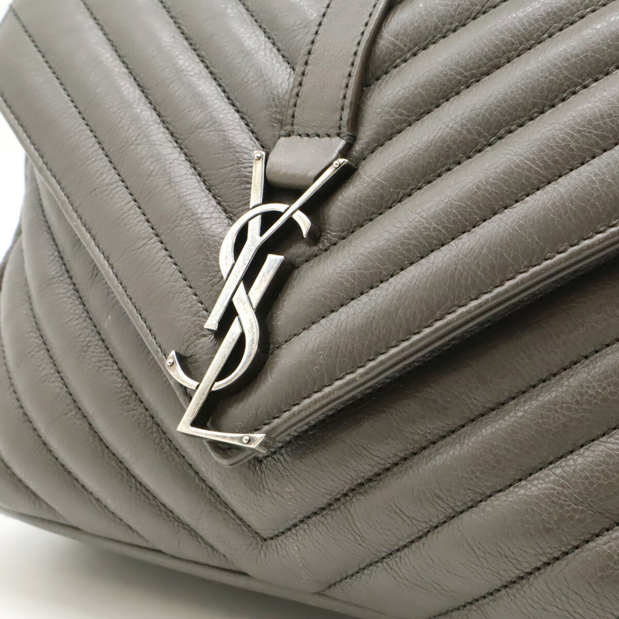 Yves Saint Laurent Gray Leather Handbag Shoulder Bag (Pre-Owned)