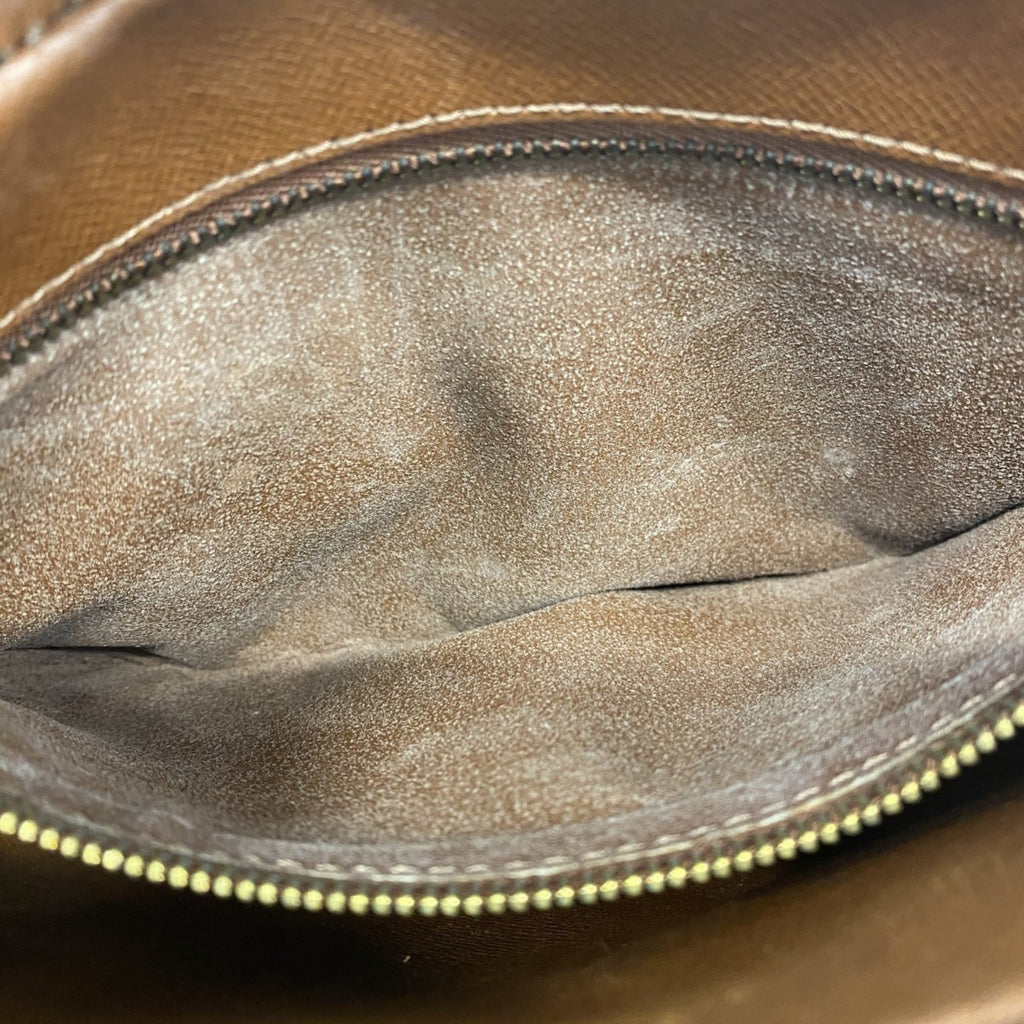 Louis Vuitton Brown Clutch Bag (Pre-Owned)
