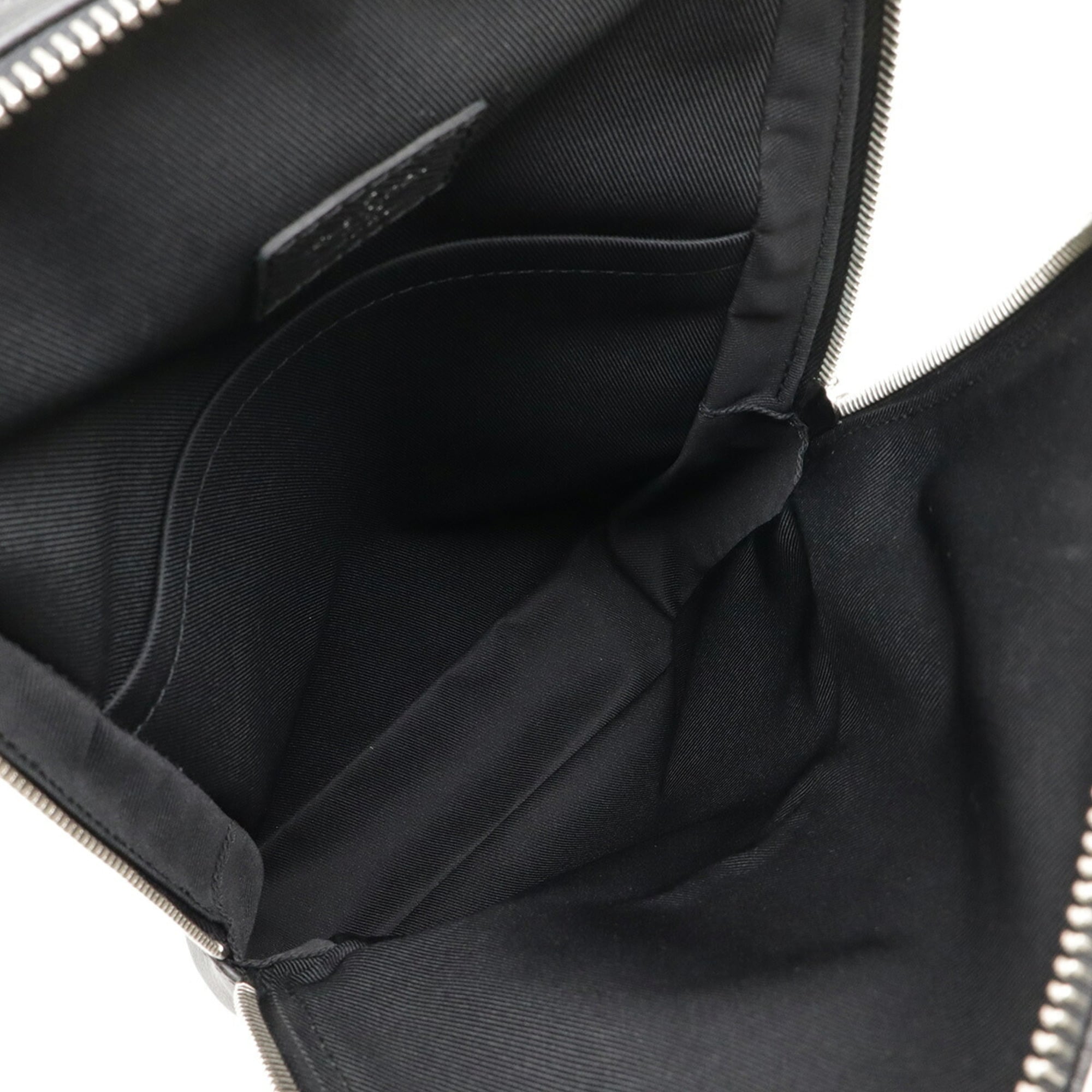Louis Vuitton Taiga Black Noir Taiga Leather Shoulder Bag Sling Bag (Pre-Owned)