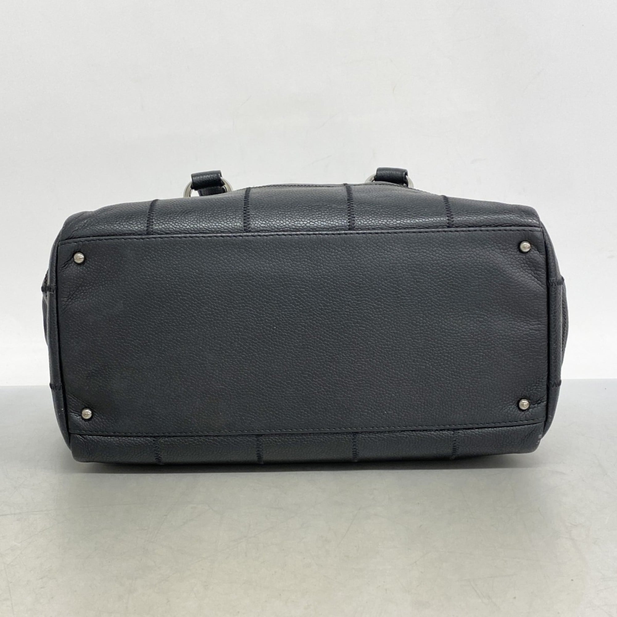 Chanel Black Grained Calfskin Shoulder Bag (Pre-Owned)
