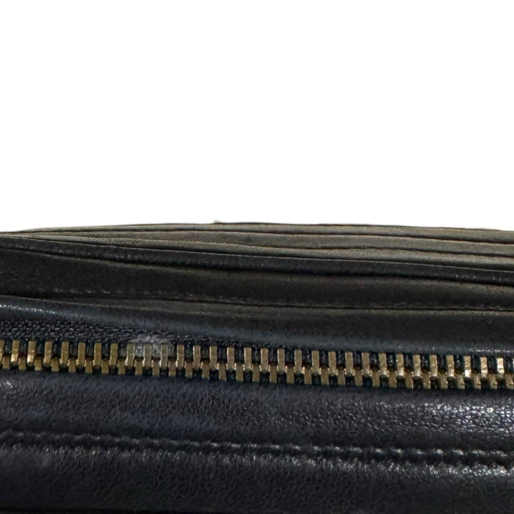 Chanel Black Leather Shoulder Bag (Pre-Owned)