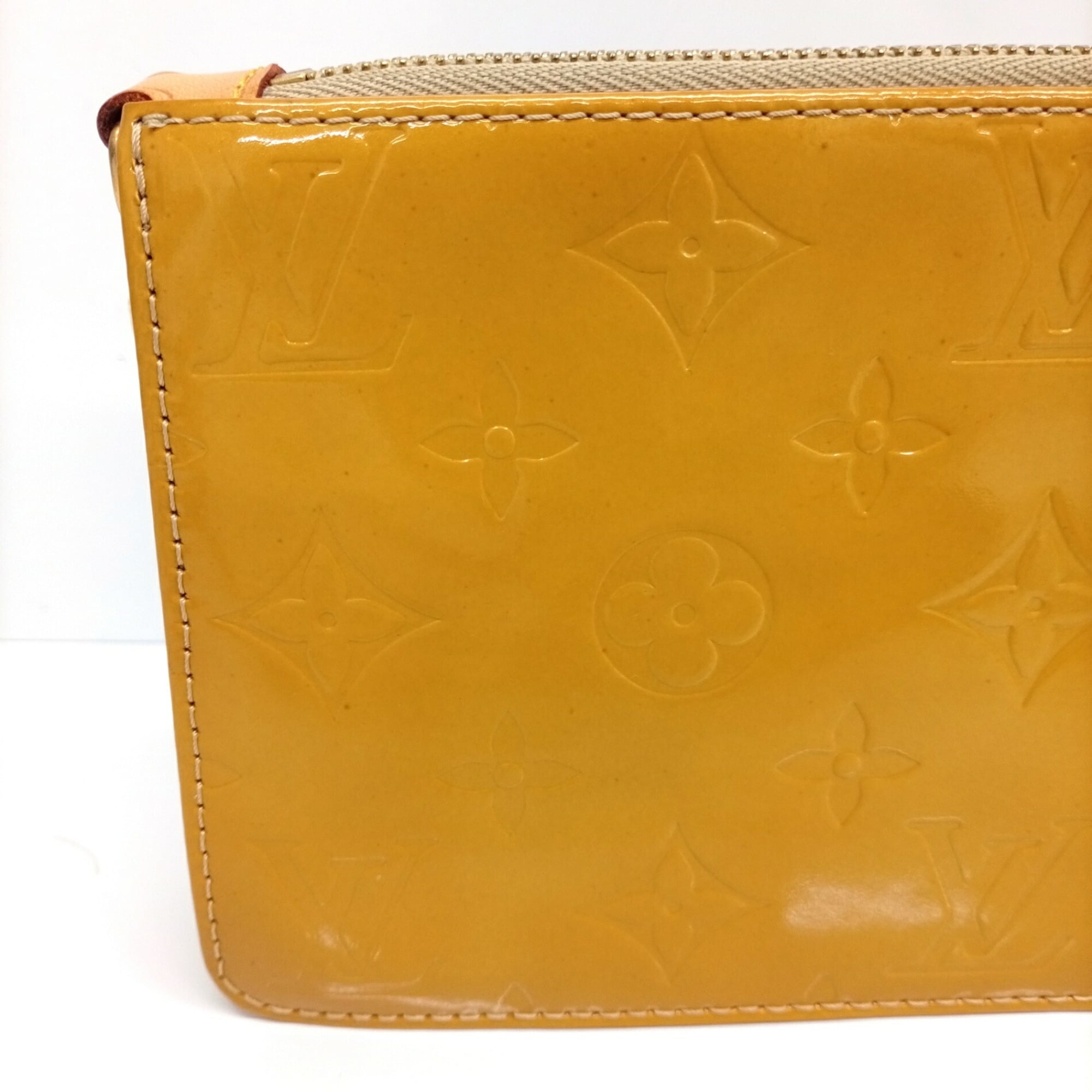 Louis Vuitton Beige Yellow Monogram Vernis Handbag Pouch (Pre-Owned)