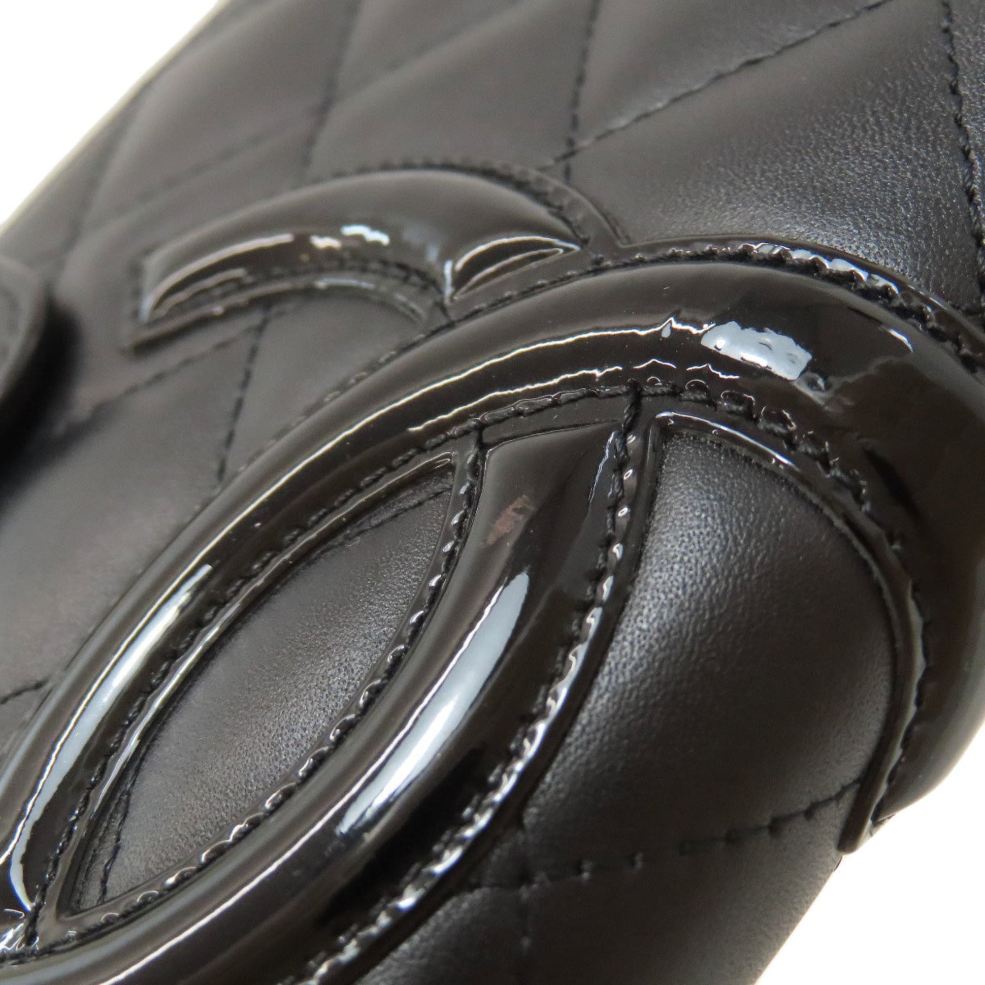 Chanel Black Leather Wallet (Bi-Fold) (Pre-Owned)