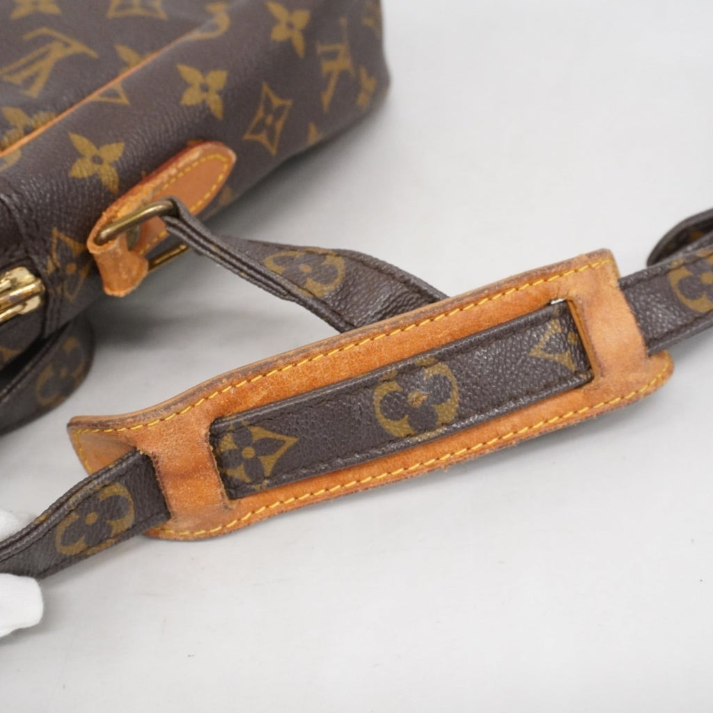 Louis Vuitton Brown Shoulder Bag (Pre-Owned)