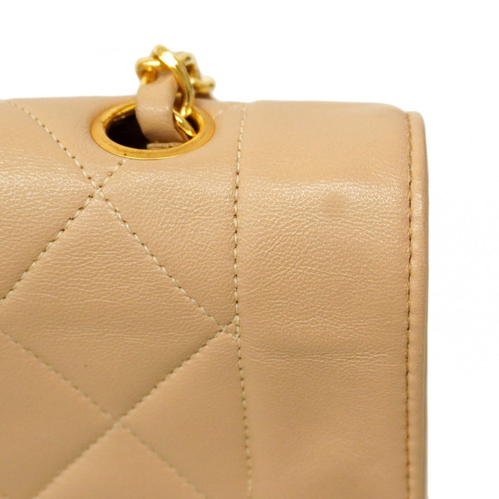 Chanel Beige Leather Shoulder Bag (Pre-Owned)