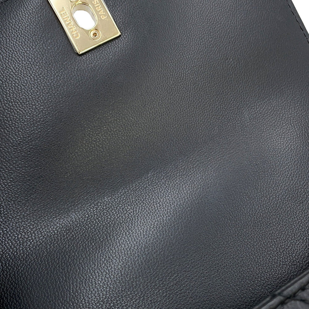 Chanel Matelasse Black Leather Handbag (Pre-Owned)