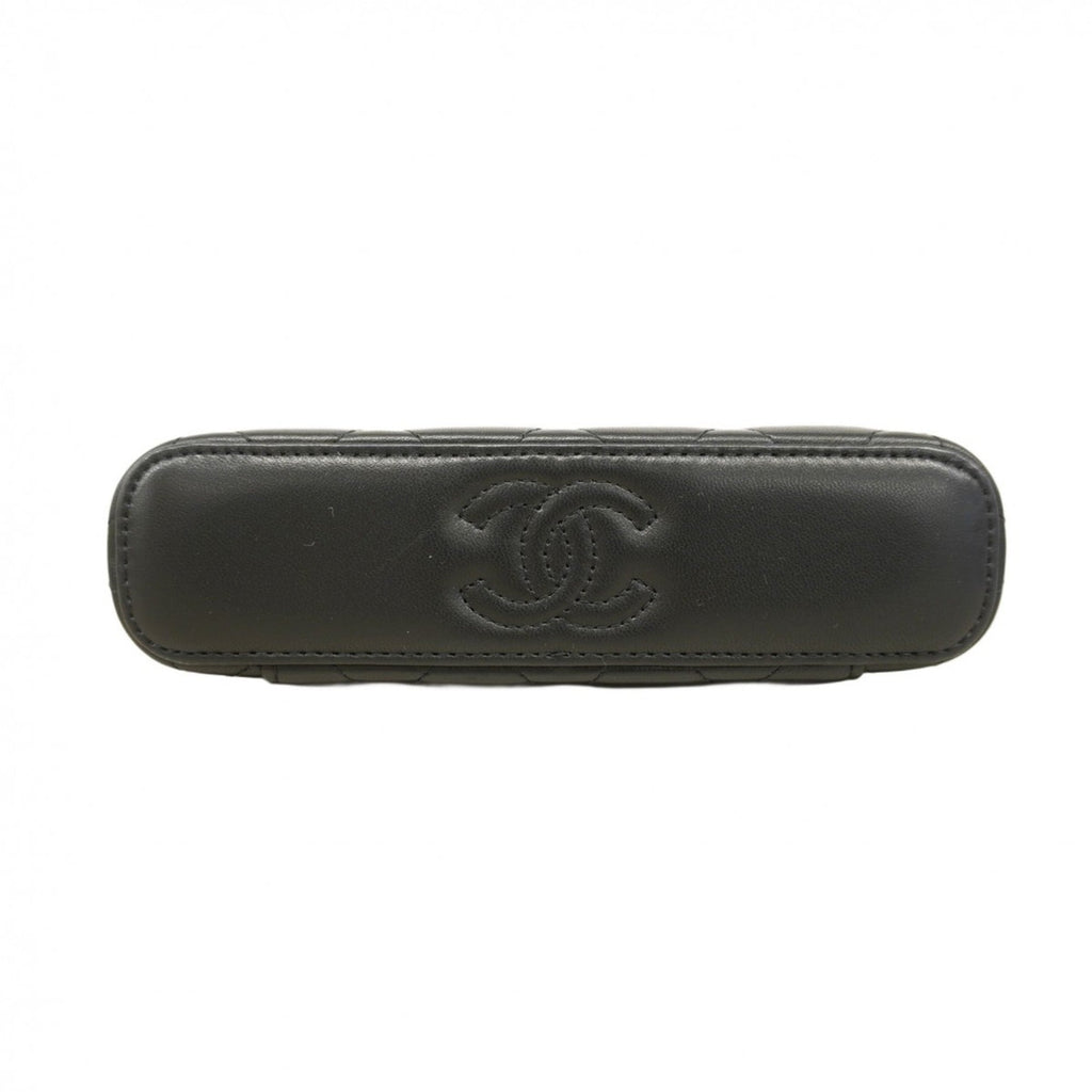 Chanel Black Leather Shoulder Bag (Pre-Owned)