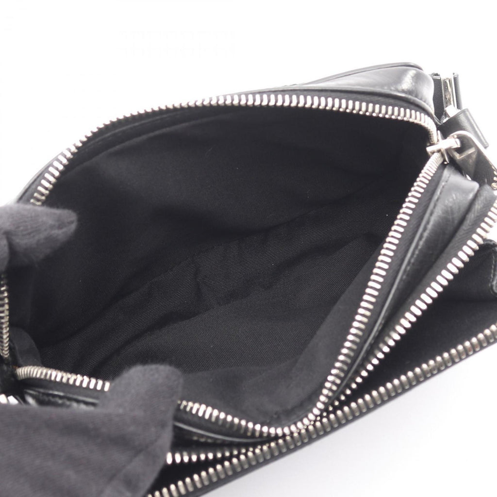 Christian Dior Black Leather Shoulder Bag (Pre-Owned)