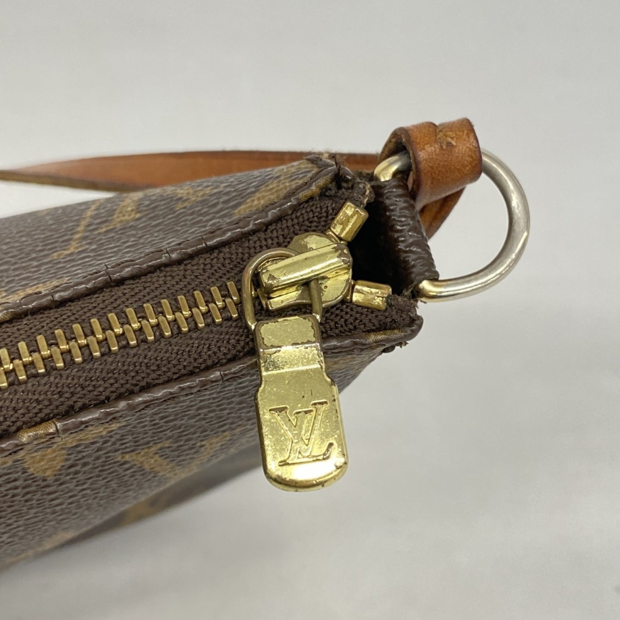 Louis Vuitton Brown Pouch (Pre-Owned)