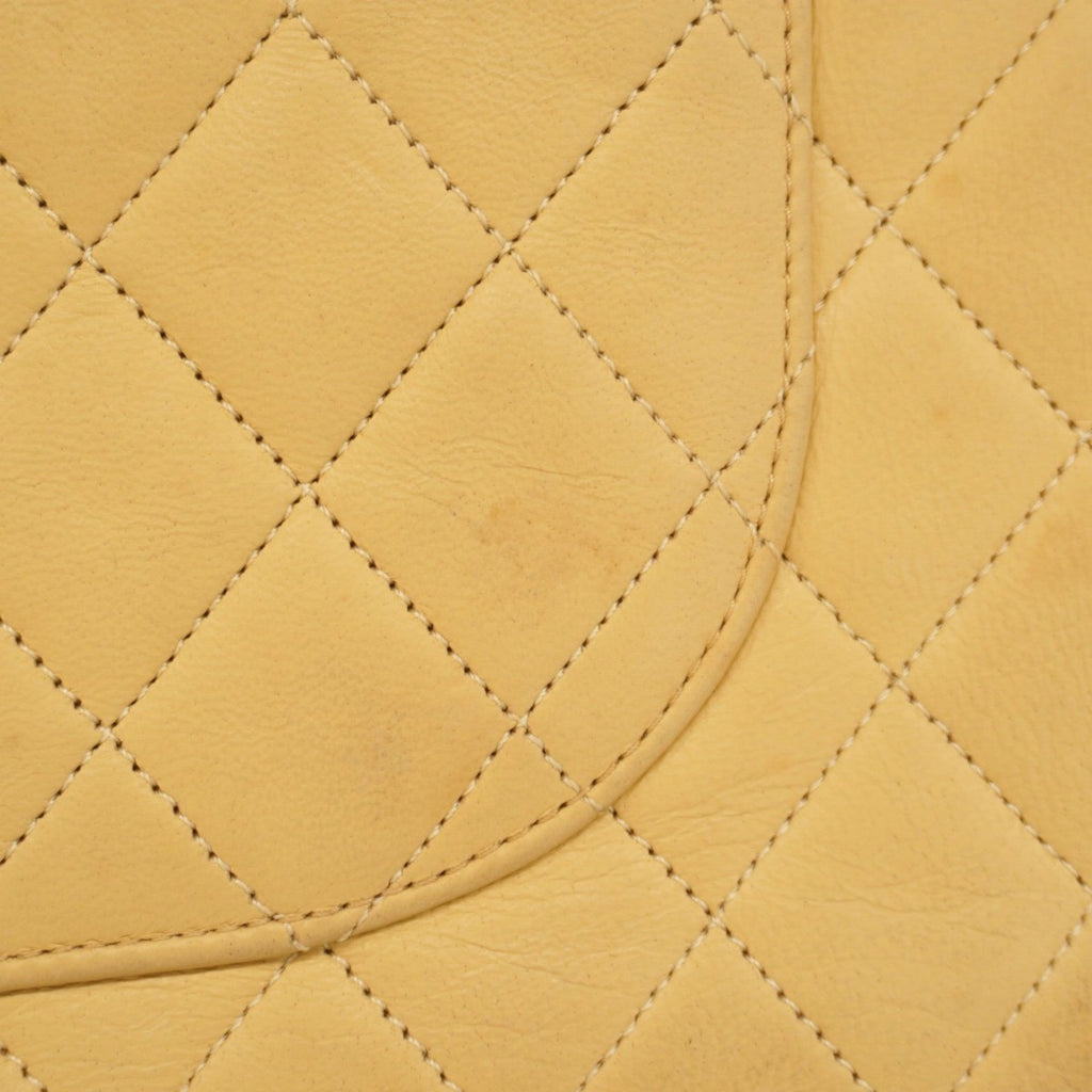 Chanel Beige Leather Shoulder Bag (Pre-Owned)
