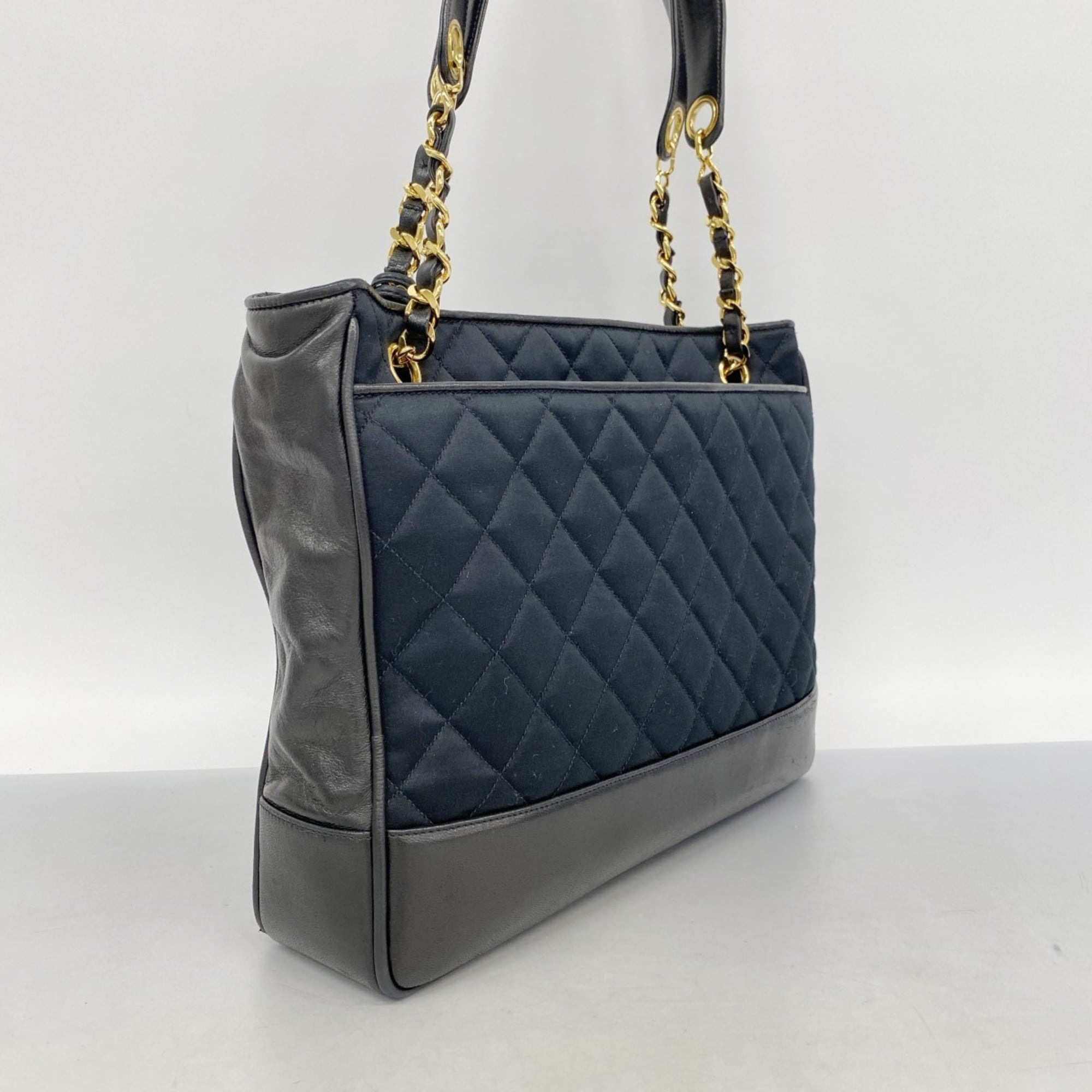 Chanel Black Leather Satin Tote Bag (Pre-Owned)