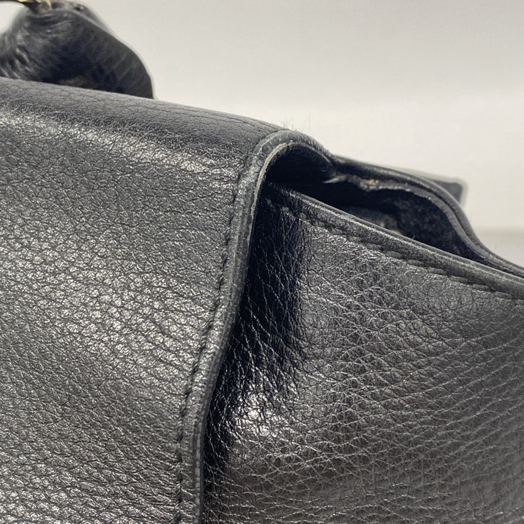 Salvatore Ferragamo Black Leather Handbag (Pre-Owned)