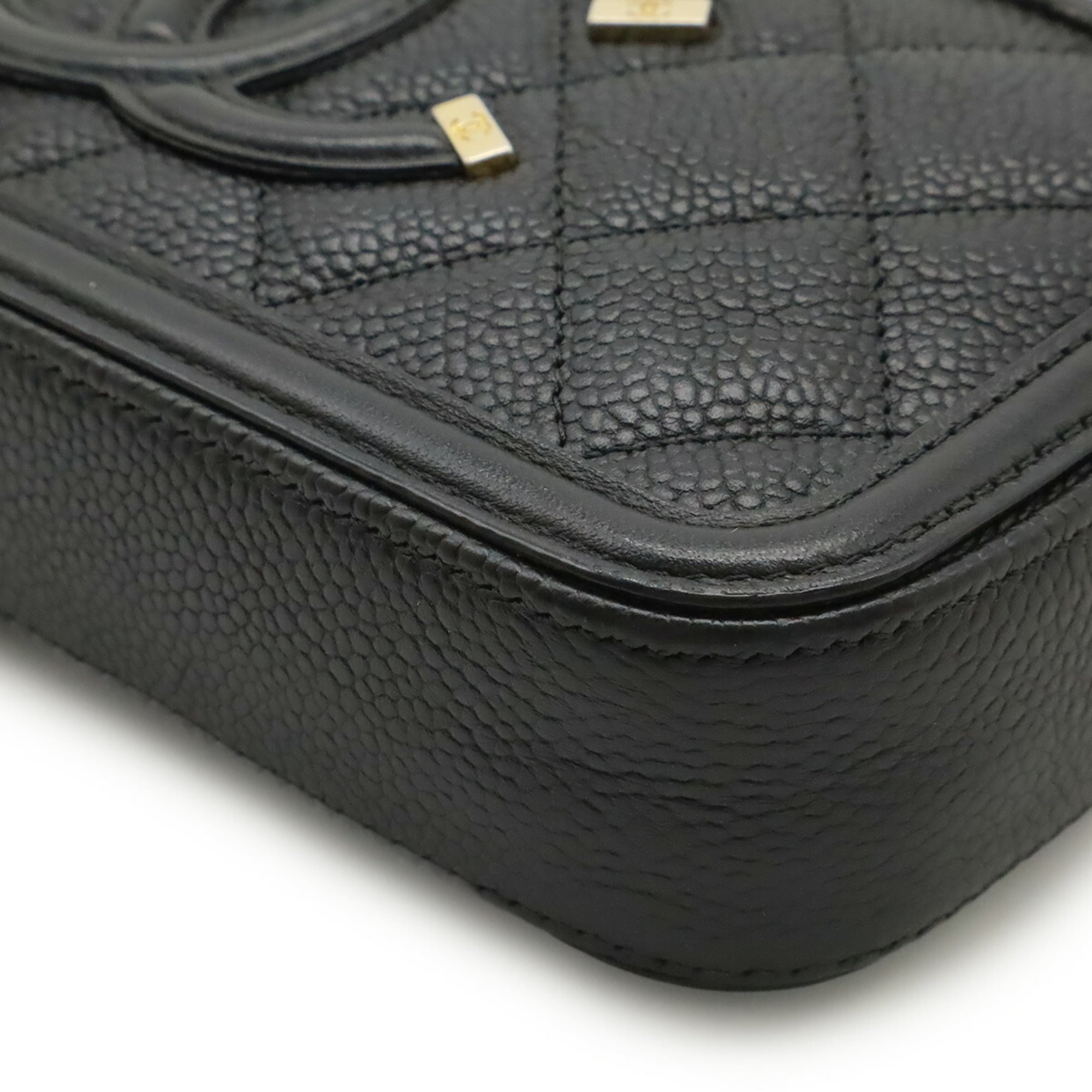 Chanel Black Grained Calfskin Pochette Shoulder Bag (Pre-Owned)