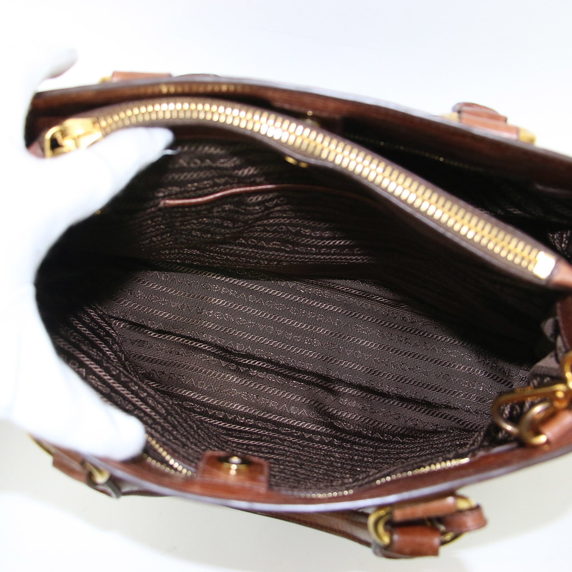 Prada Brown Leather Handbag (Pre-Owned)