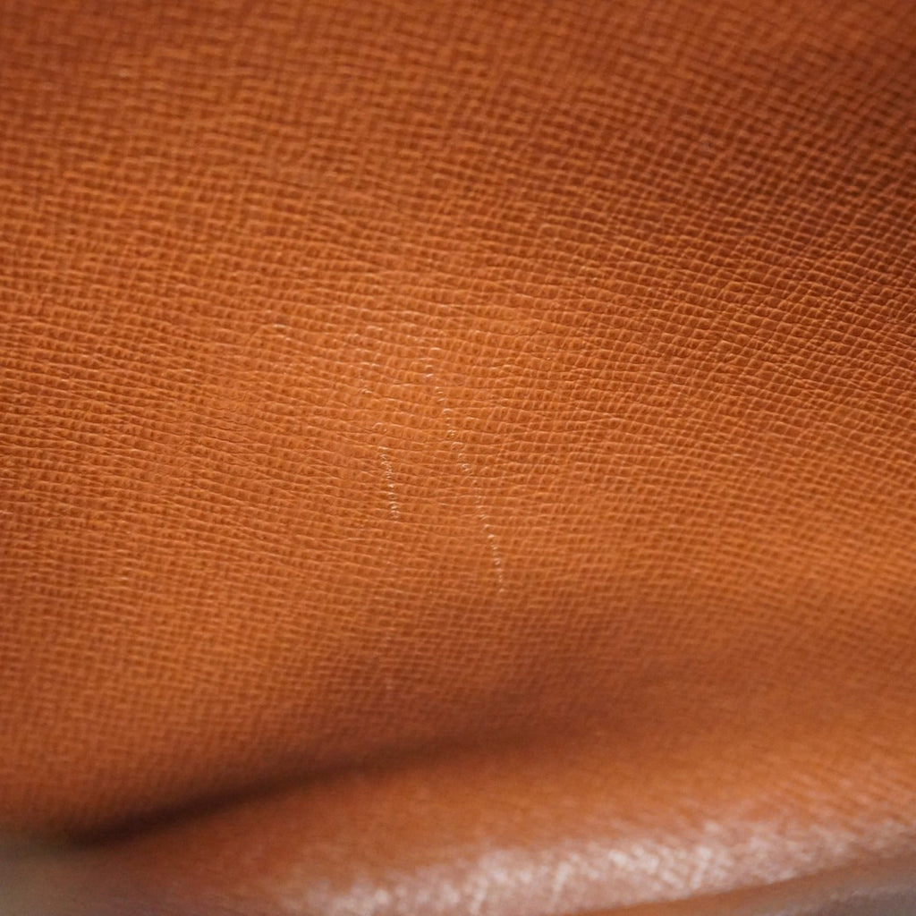 Louis Vuitton Brown Shoulder Bag (Pre-Owned)