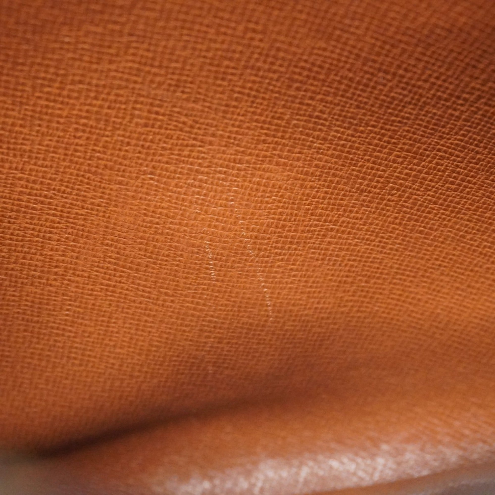 Louis Vuitton Brown Shoulder Bag (Pre-Owned)