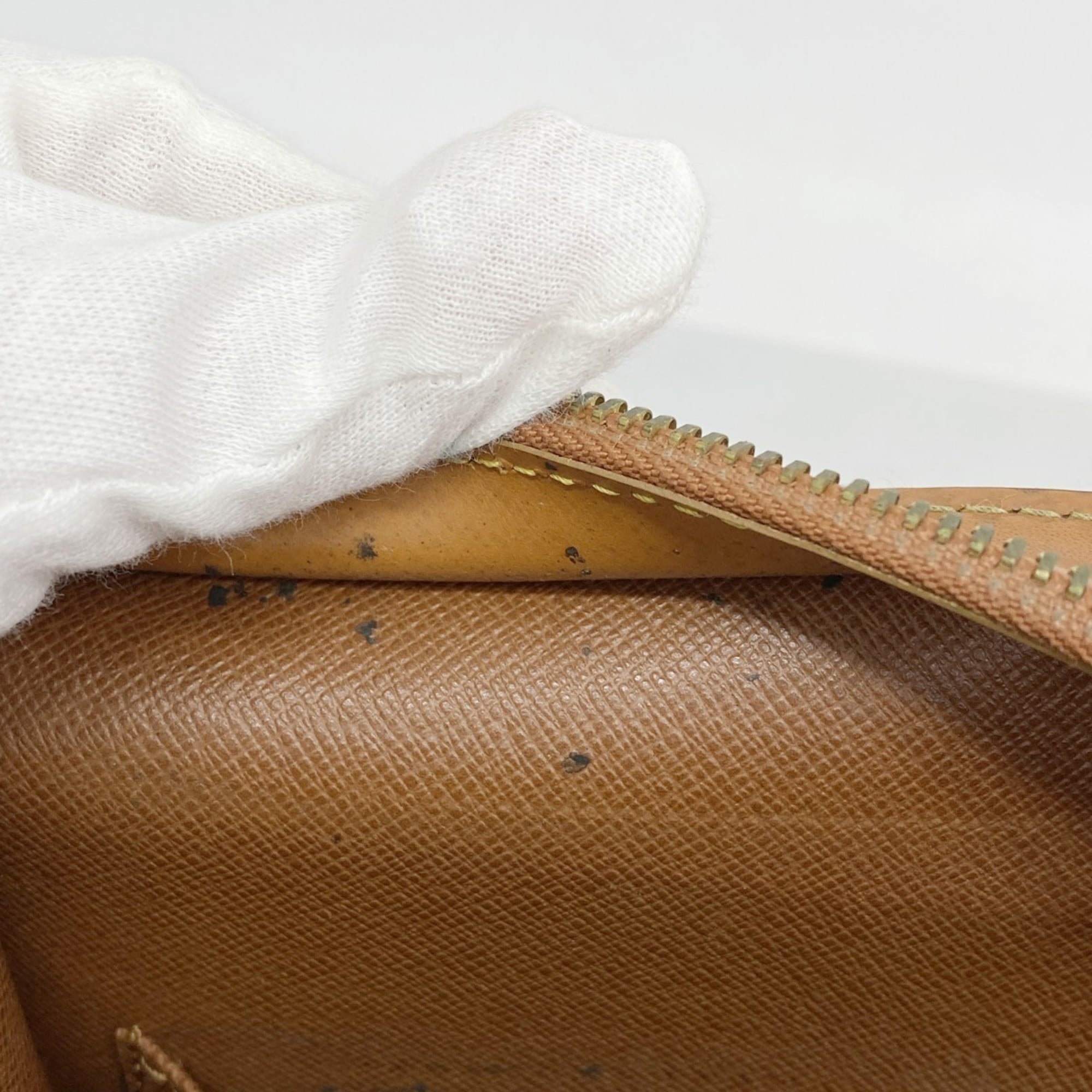 Louis Vuitton Gold Cipango Clutch Bag (Pre-Owned)
