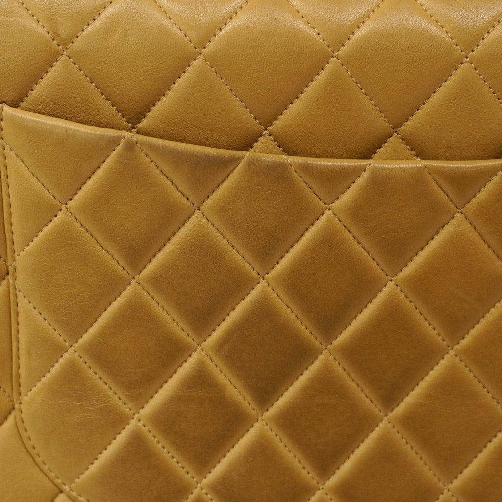 Chanel Beige Leather Shoulder Bag (Pre-Owned)