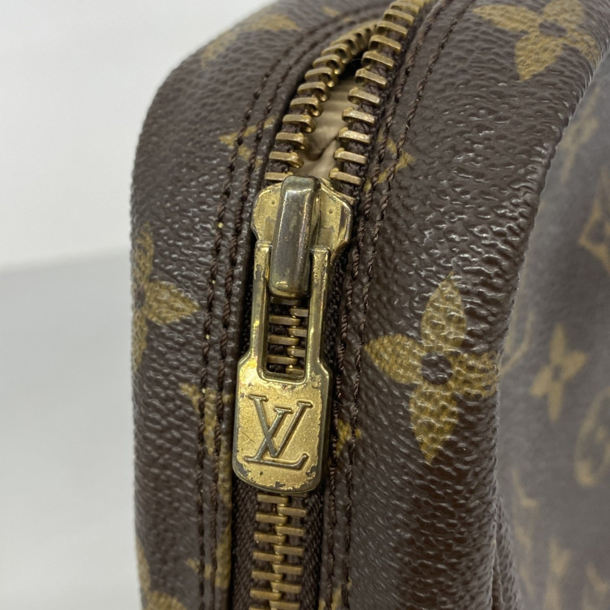 Louis Vuitton Brown Pouch (Pre-Owned)