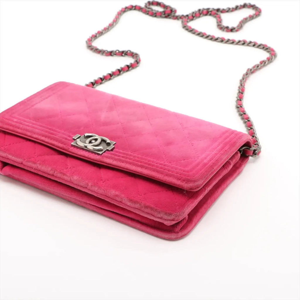 Chanel Pink Shoulder Bag (Pre-Owned)