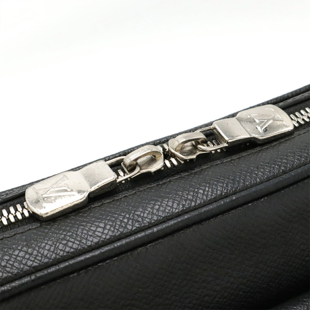 Louis Vuitton Taiga Ardoise Taiga Leather Shoulder Bag (Pre-Owned)