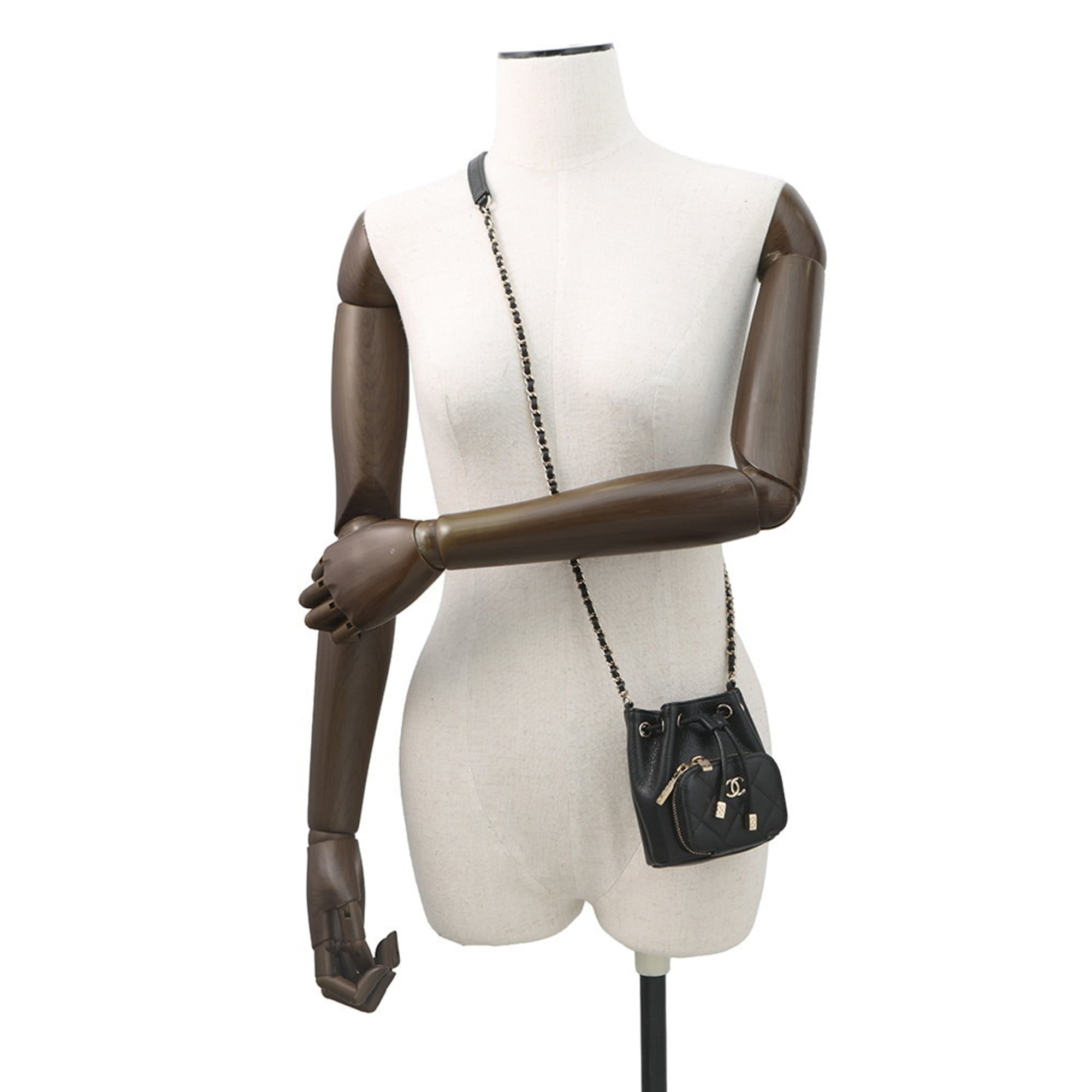 Chanel Matelasse Black Grained Calfskin Shoulder Bag (Pre-Owned)