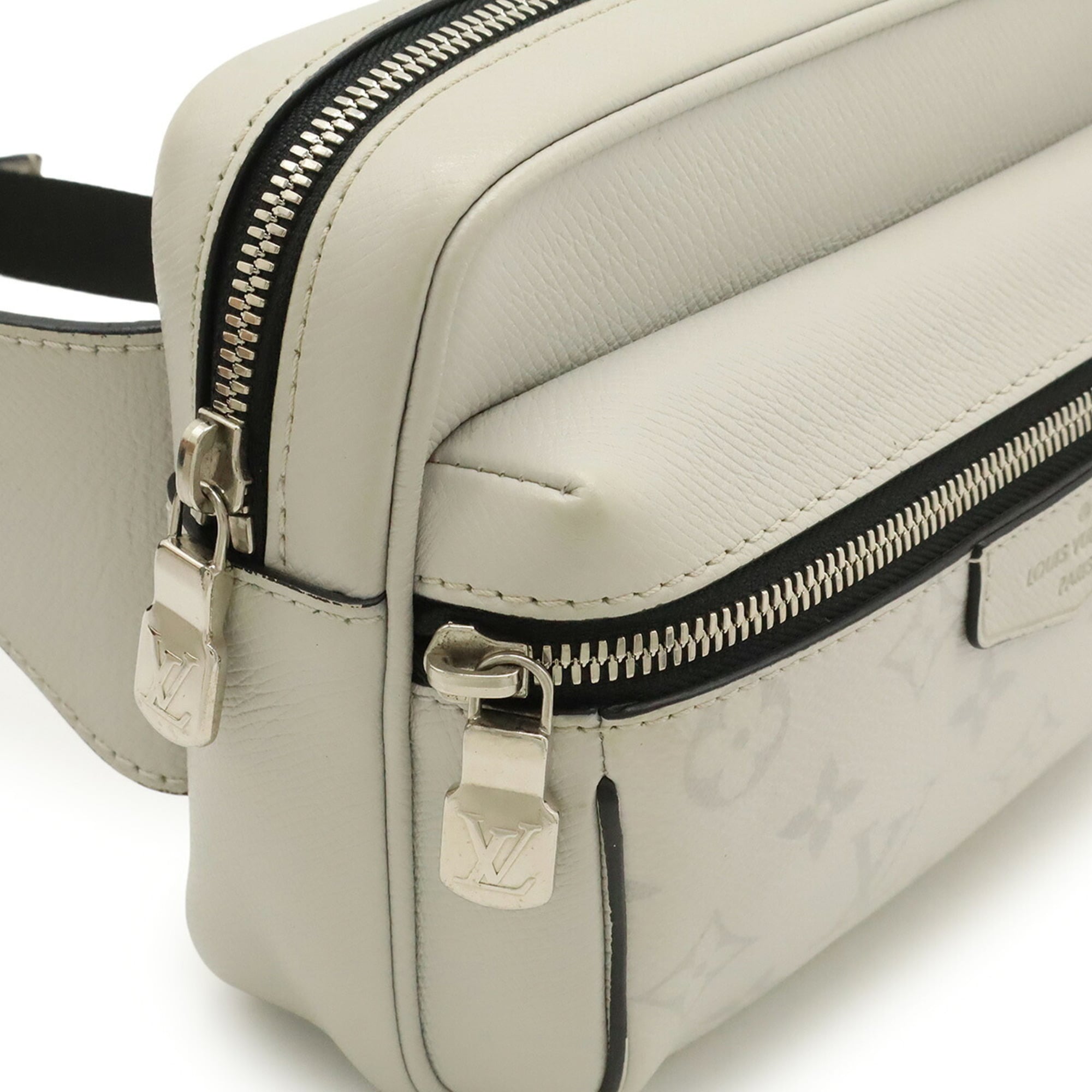 Louis Vuitton Taigarama White Taiga Leather Monogram Sling Bag (Pre-Owned)