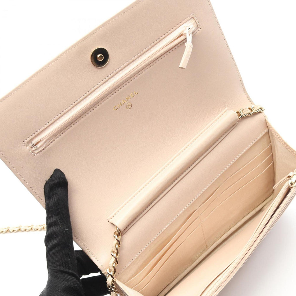 Chanel Beige Leather Shoulder Bag (Pre-Owned)