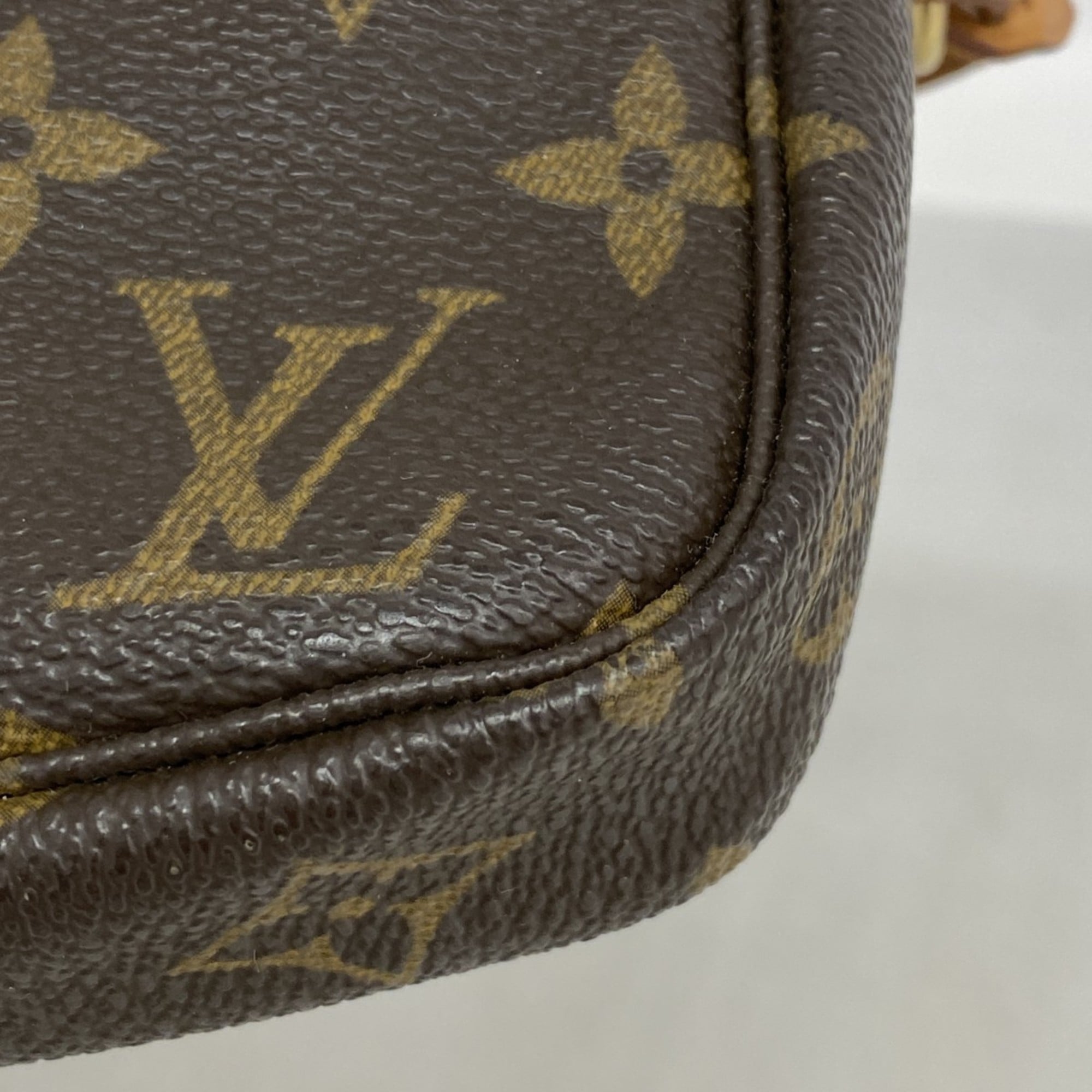 Louis Vuitton Brown Pouch (Pre-Owned)