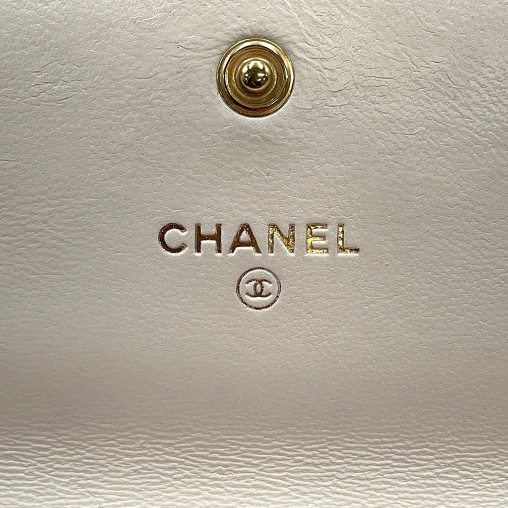 Chanel White Leather Chain/Shoulder Wallet (Pre-Owned)
