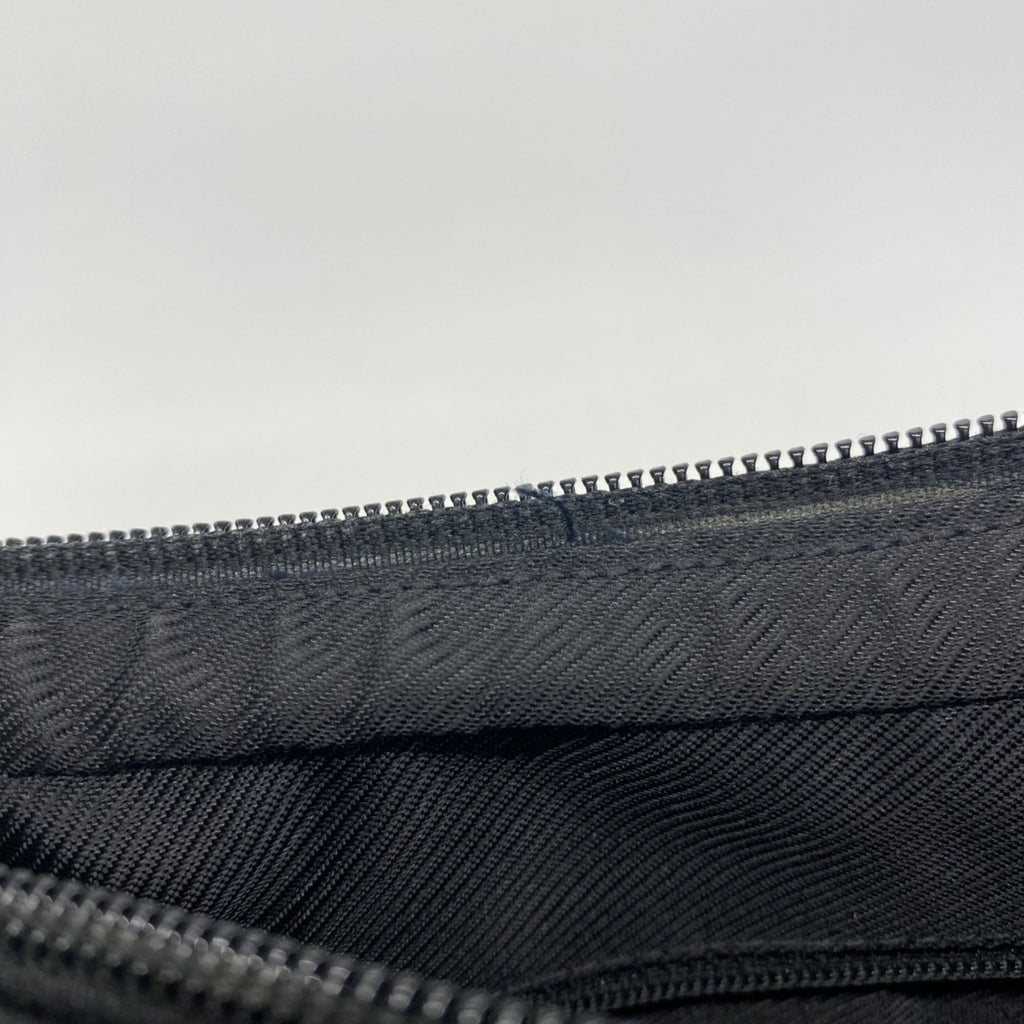 Gucci Black Canvas Shoulder Bag (Pre-Owned)