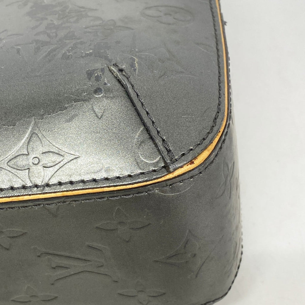 Louis Vuitton Noir Handbag (Pre-Owned)