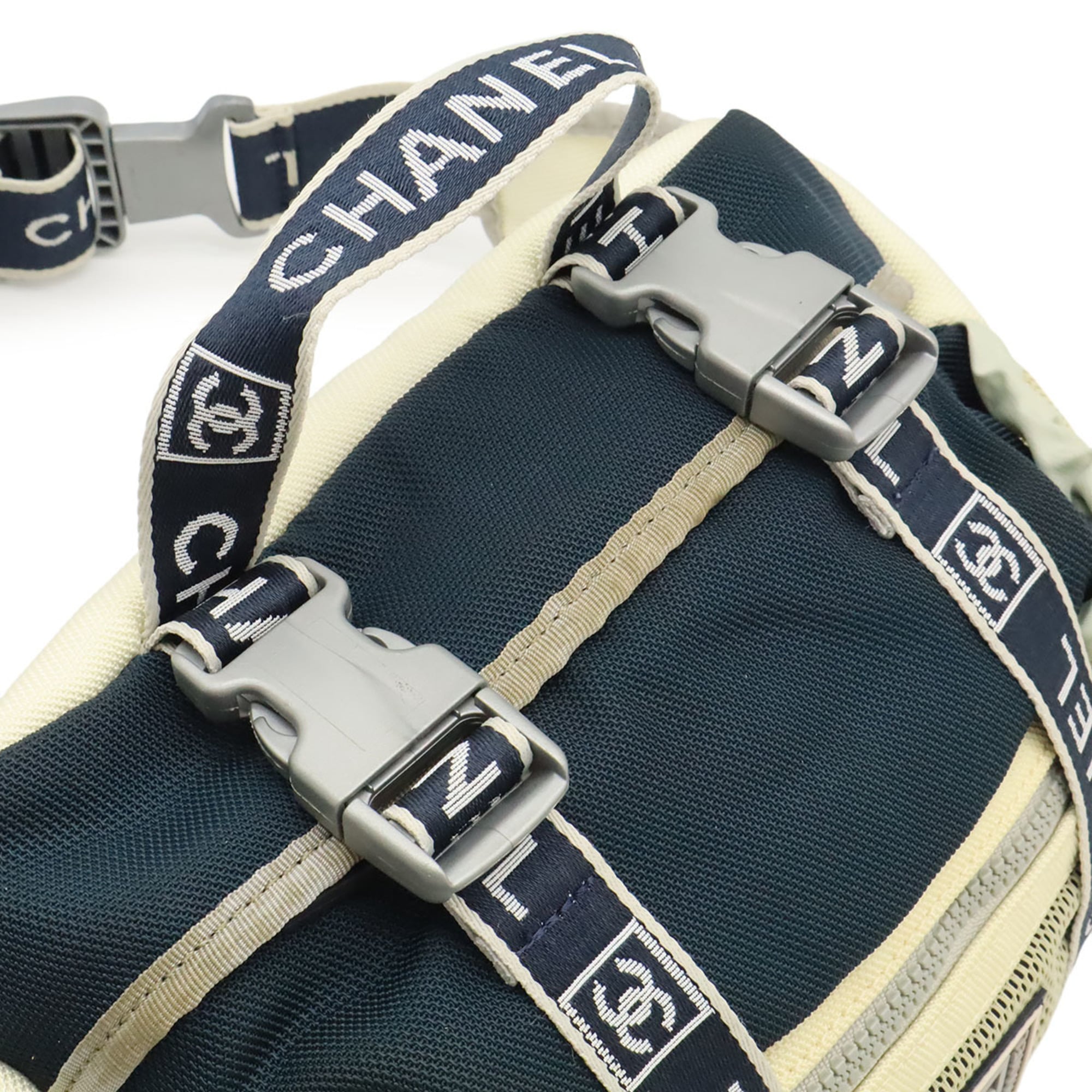 Chanel Sport Gray Ivory Navy Nylon Canvas Fanny Pack Handbag (Pre-Owned)